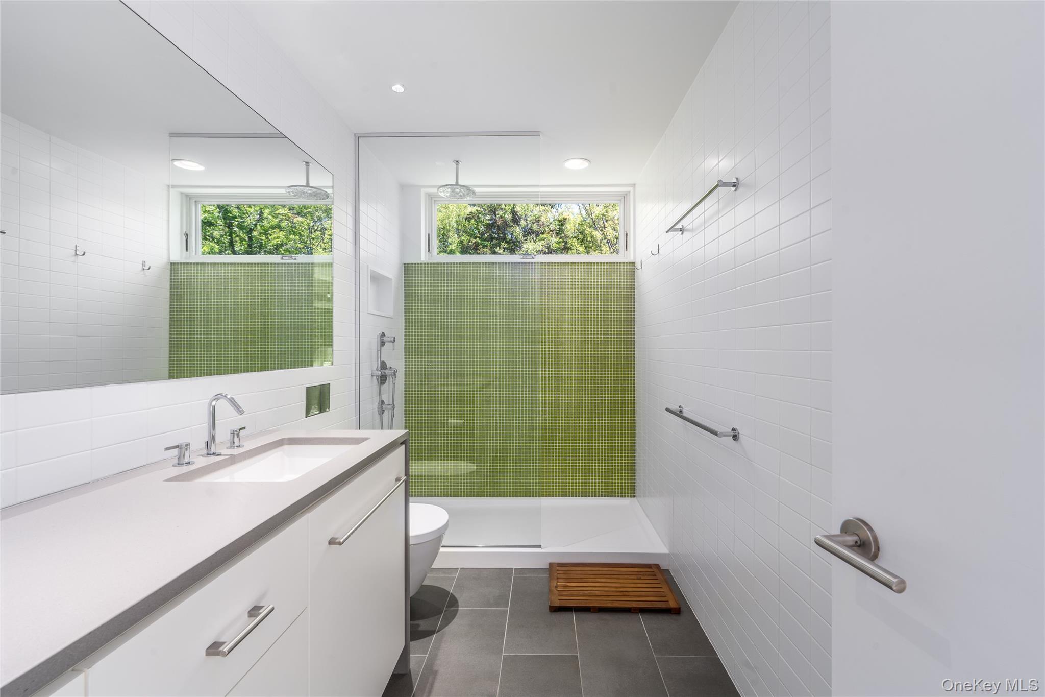 470 Lloyds Lane Property Photo 26