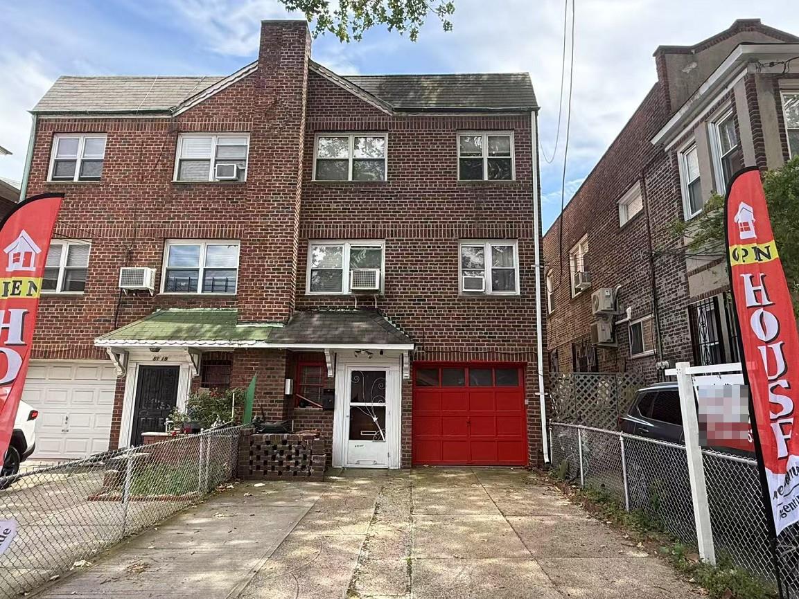51-21 Goldsmith Street Property Photo 1