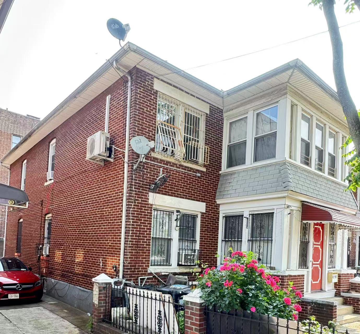 41-09 Forley Street Property Photo 3