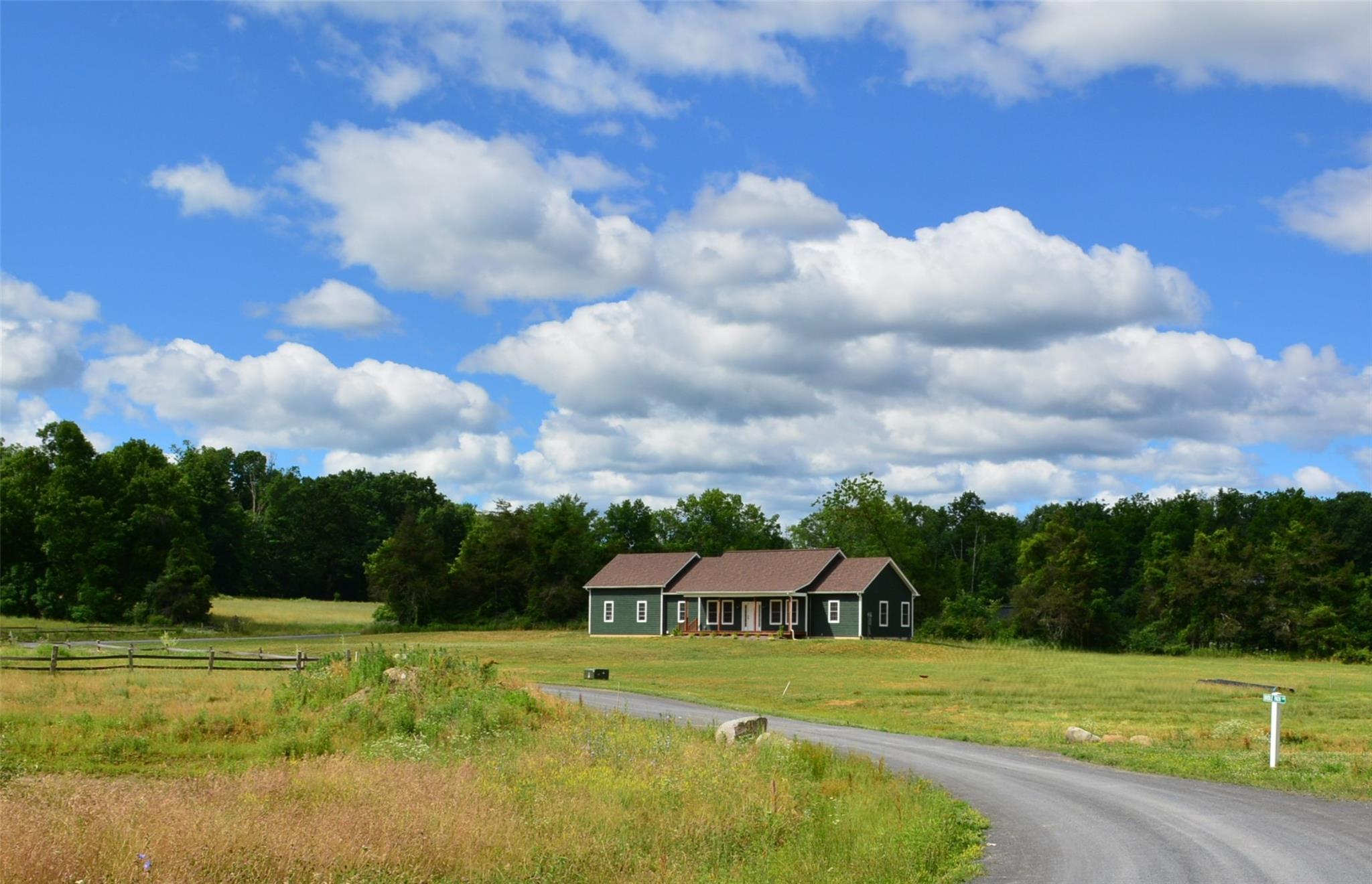 40 Bridle Path Lane Property Photo 1
