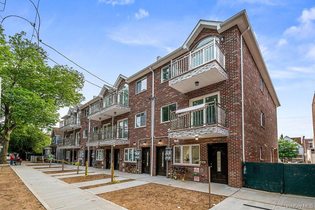 10605 49th Avenue Property Photo 2