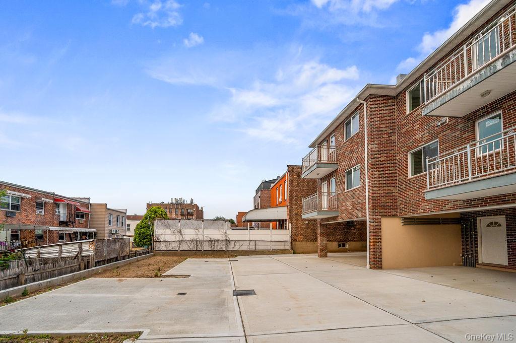 10605 49th Avenue Property Photo 4