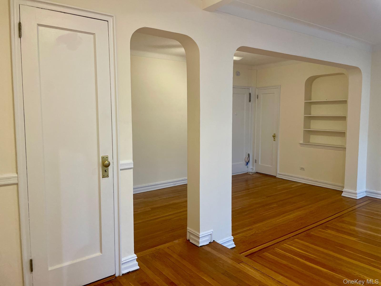 35-35 75 Street 625 Property Photo 5