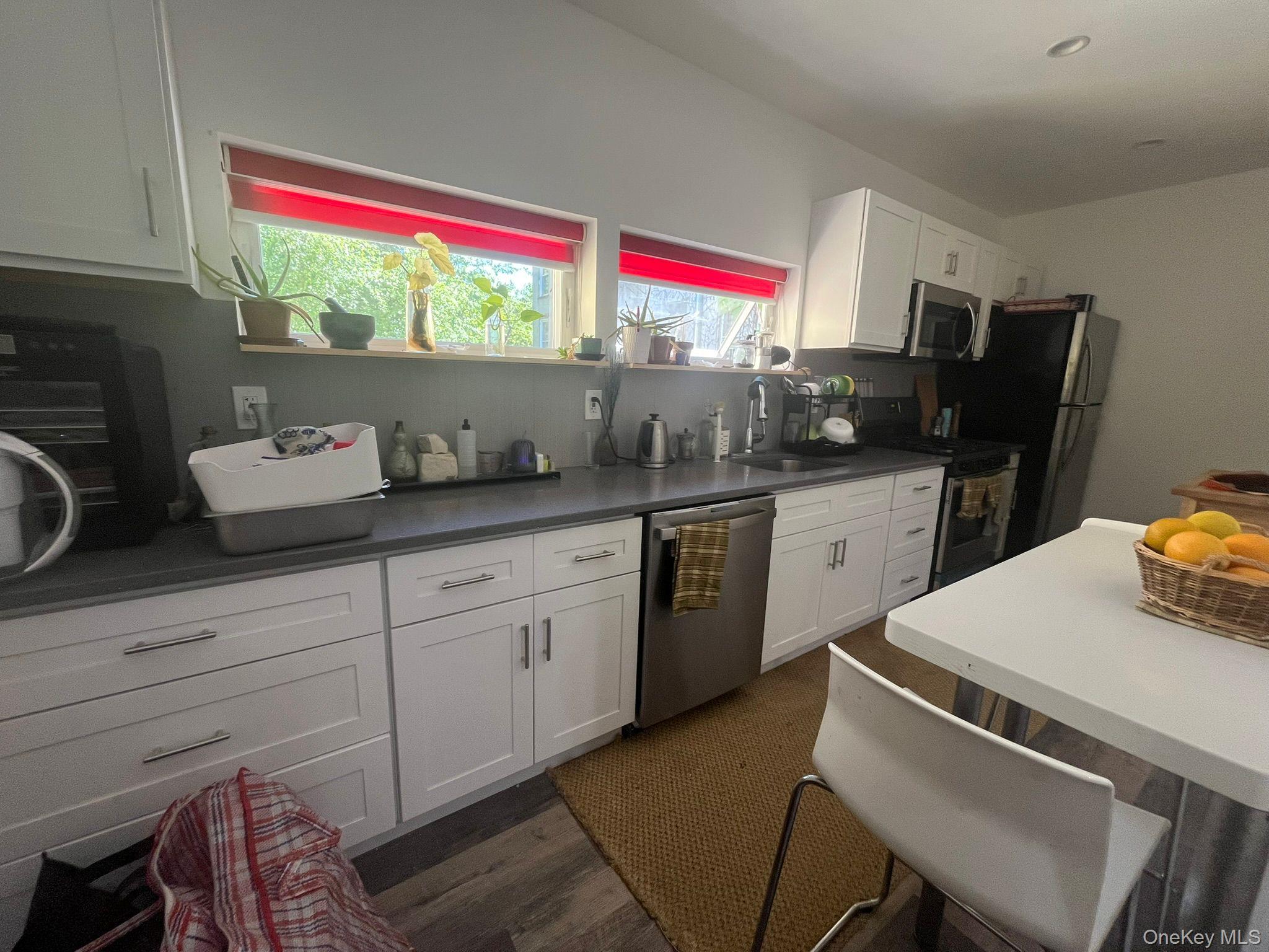 130 Van Dyke Street Property Photo 2