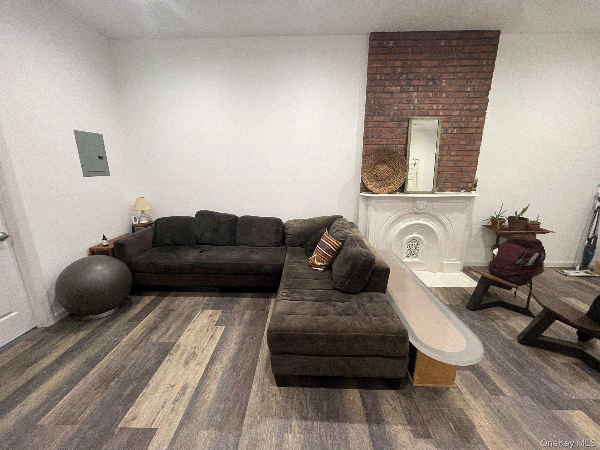 130 Van Dyke Street Property Photo 5