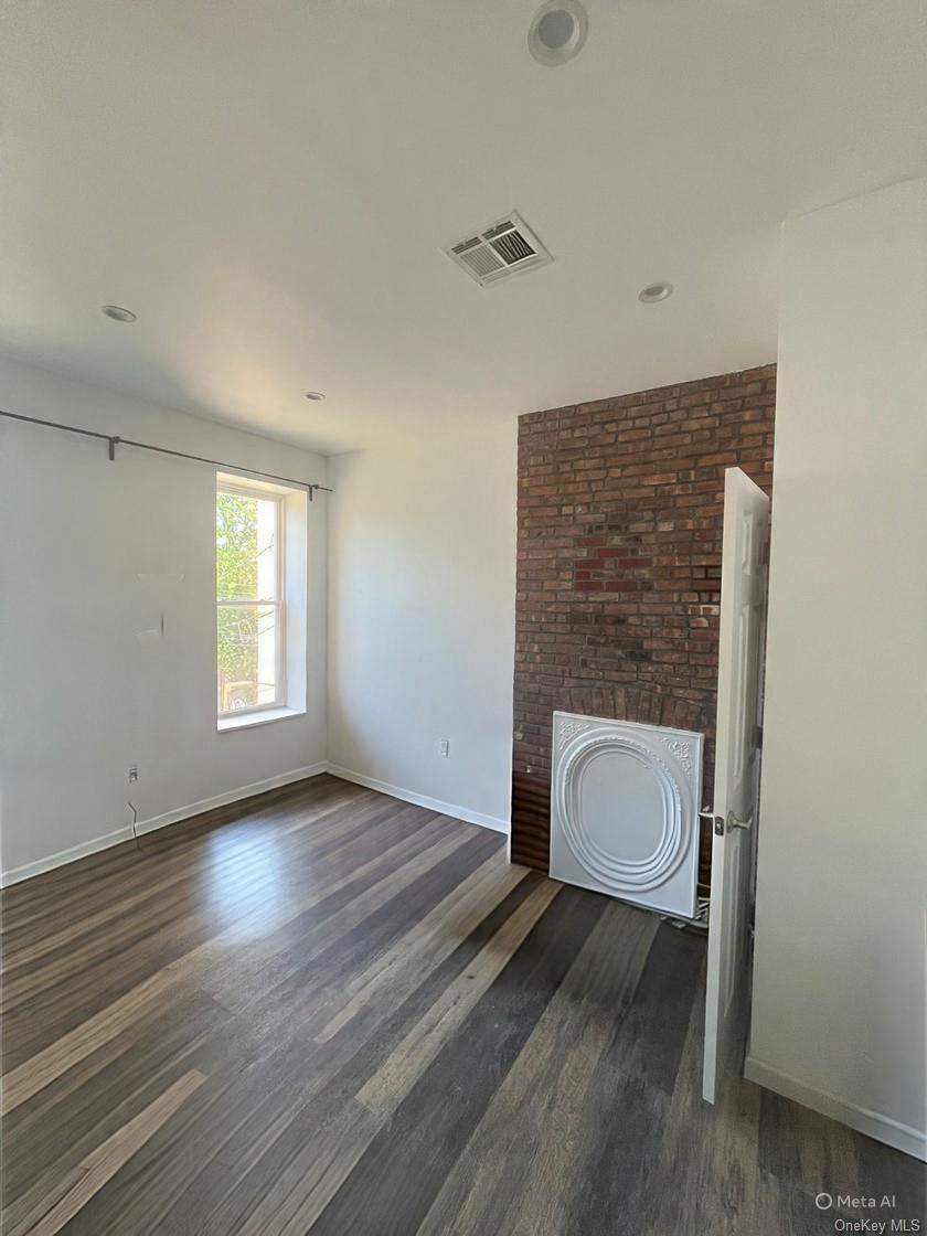 130 Van Dyke Street Property Photo 8