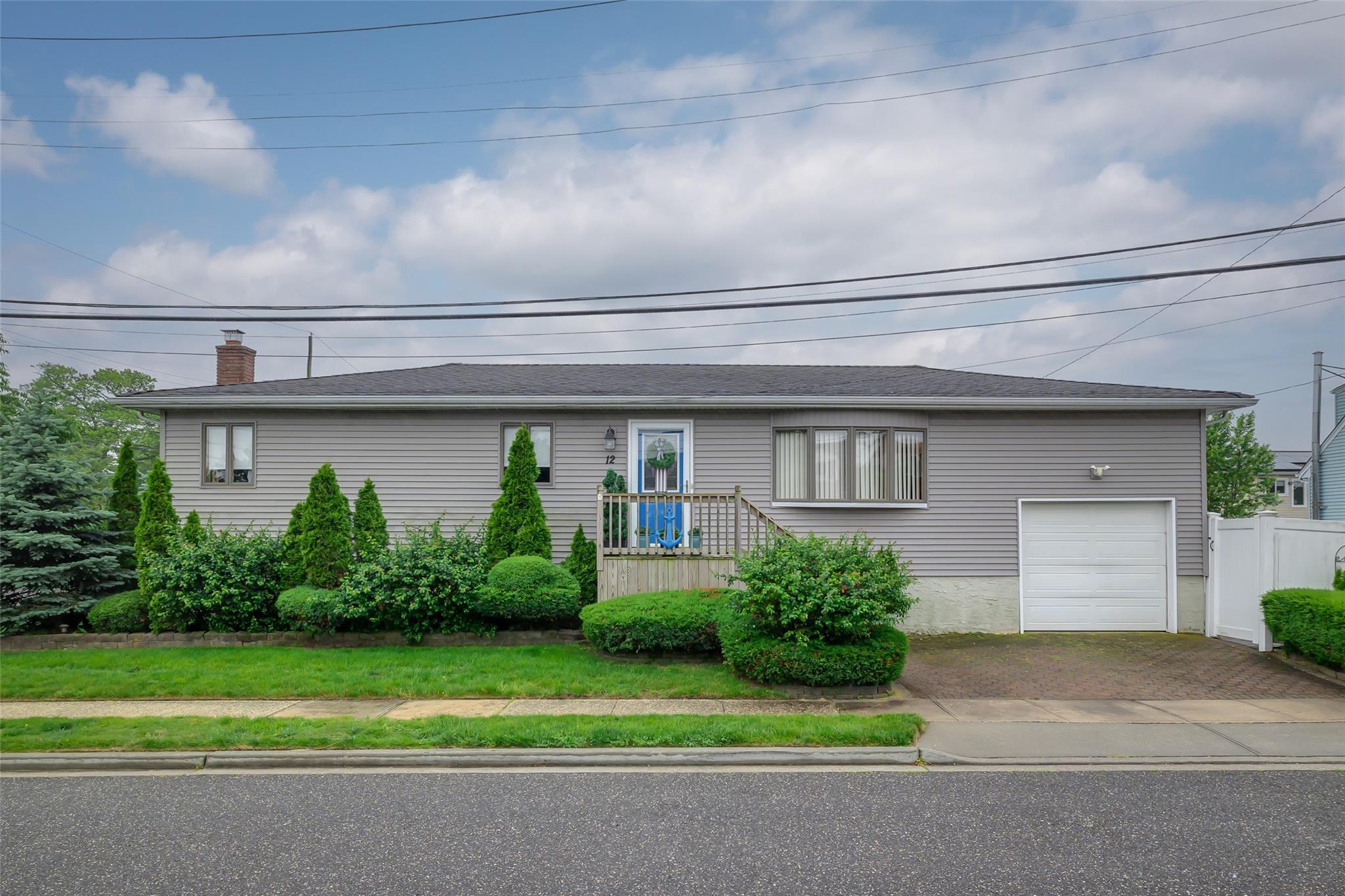 12 Roosevelt Place Property Photo 1