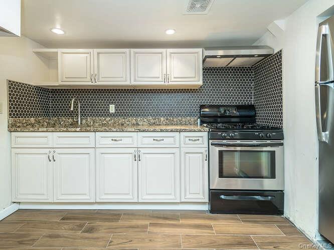17 Clarkson Avenue Property Photo 28