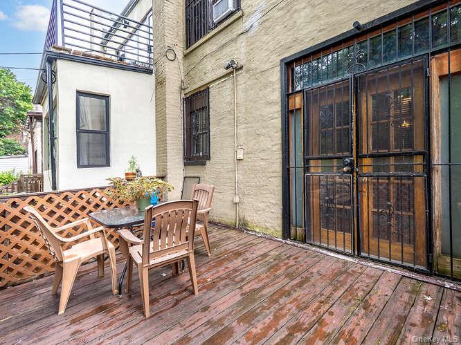 17 Clarkson Avenue Property Photo 33