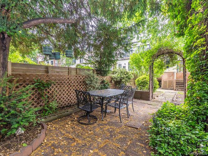 17 Clarkson Avenue Property Photo 38