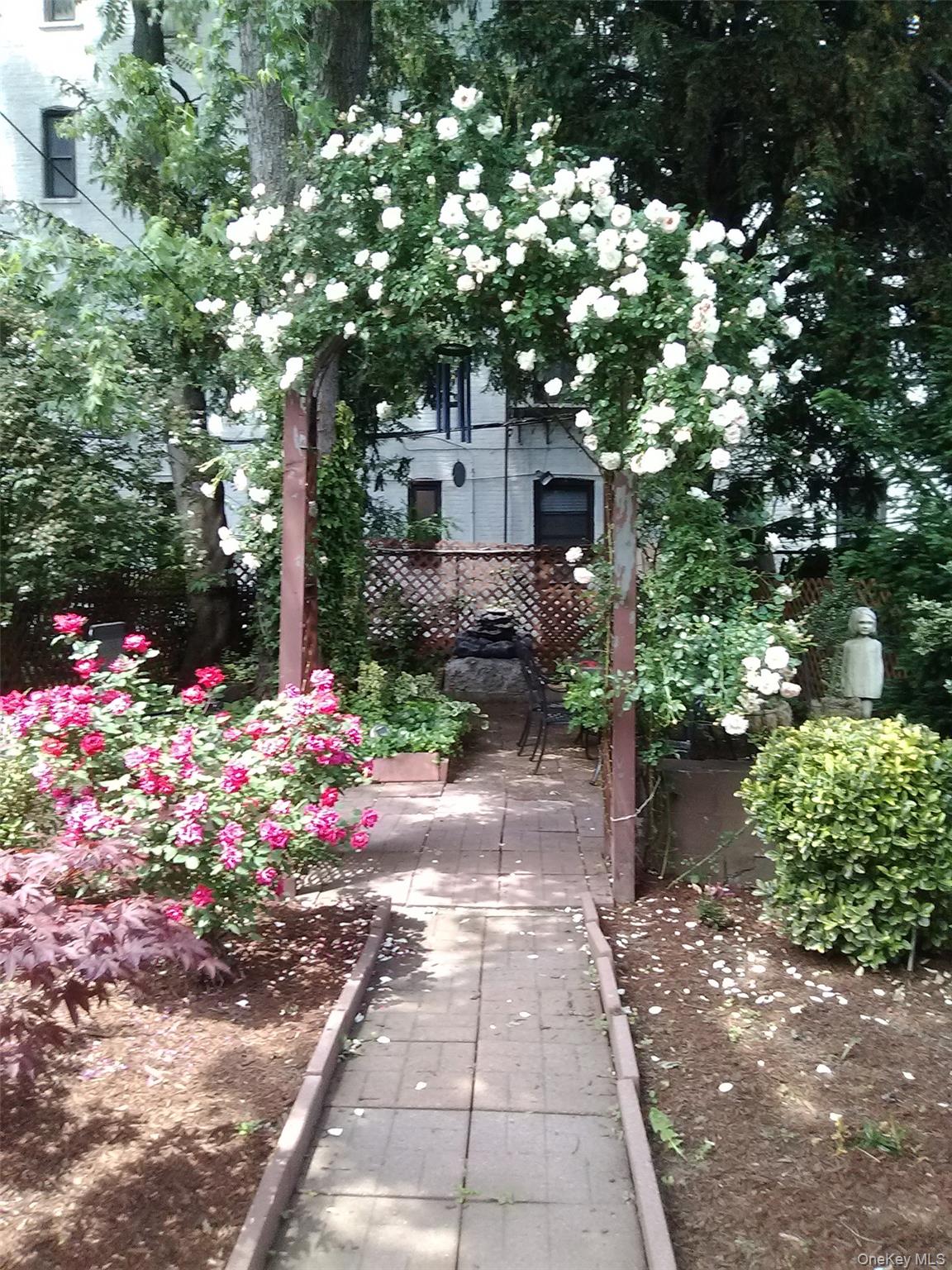 17 Clarkson Avenue Property Photo 40