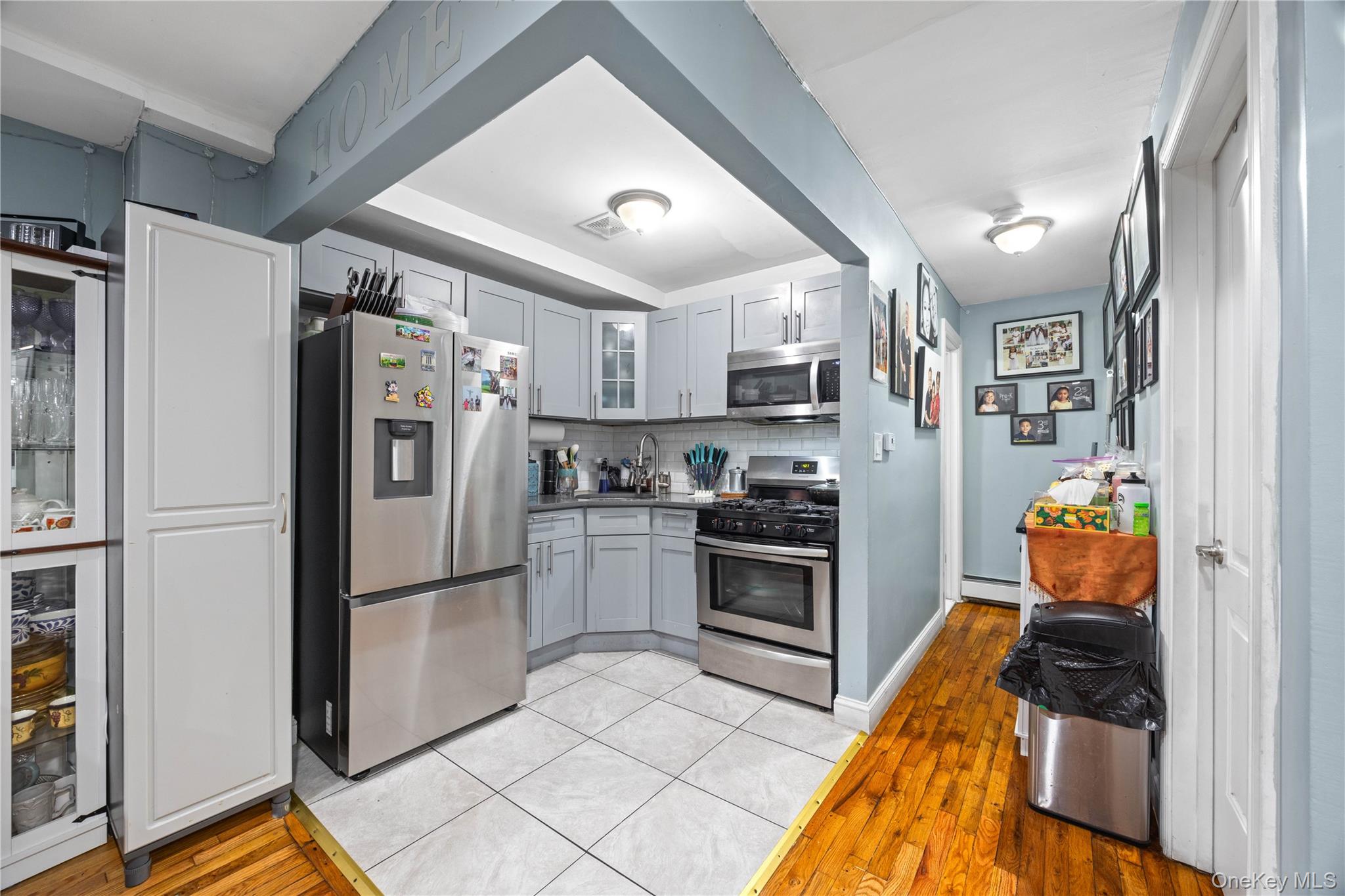 2611 Decatur Avenue Property Photo 8