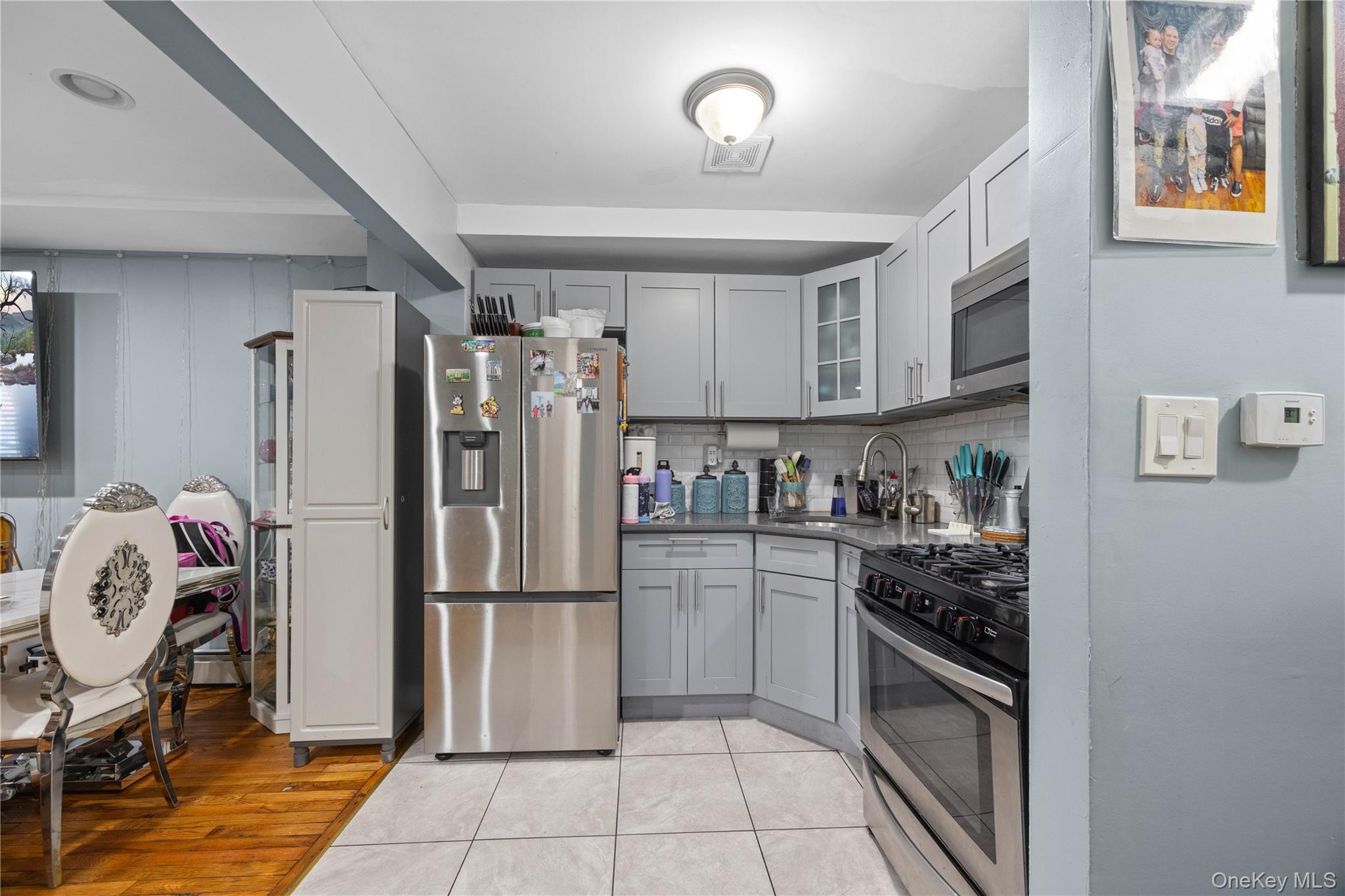 2611 Decatur Avenue Property Photo 10