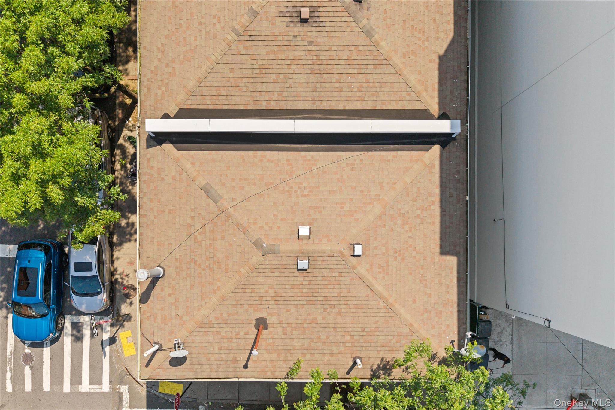 2611 Decatur Avenue Property Photo 33