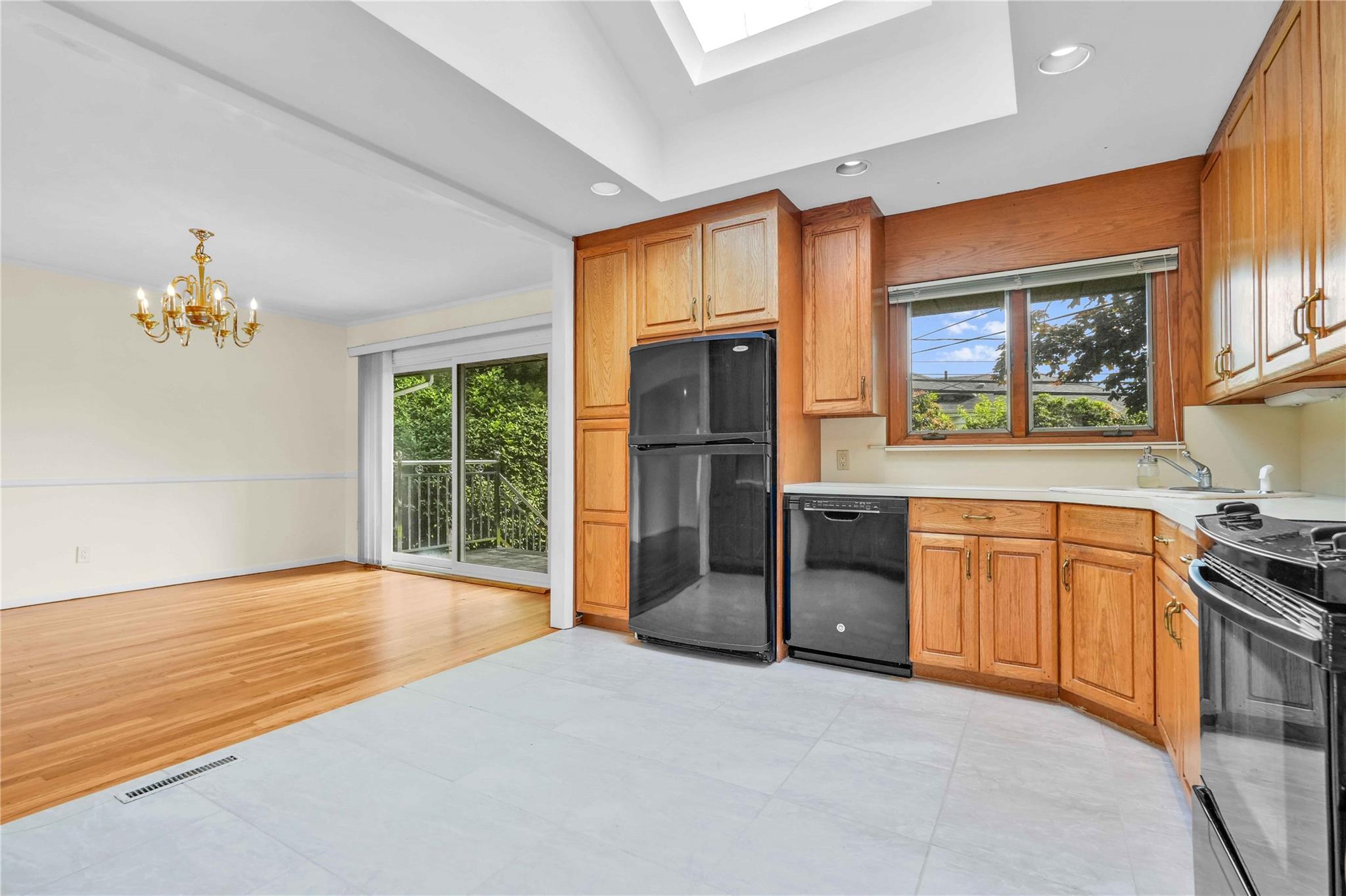 906 Bromton Drive Property Photo 11