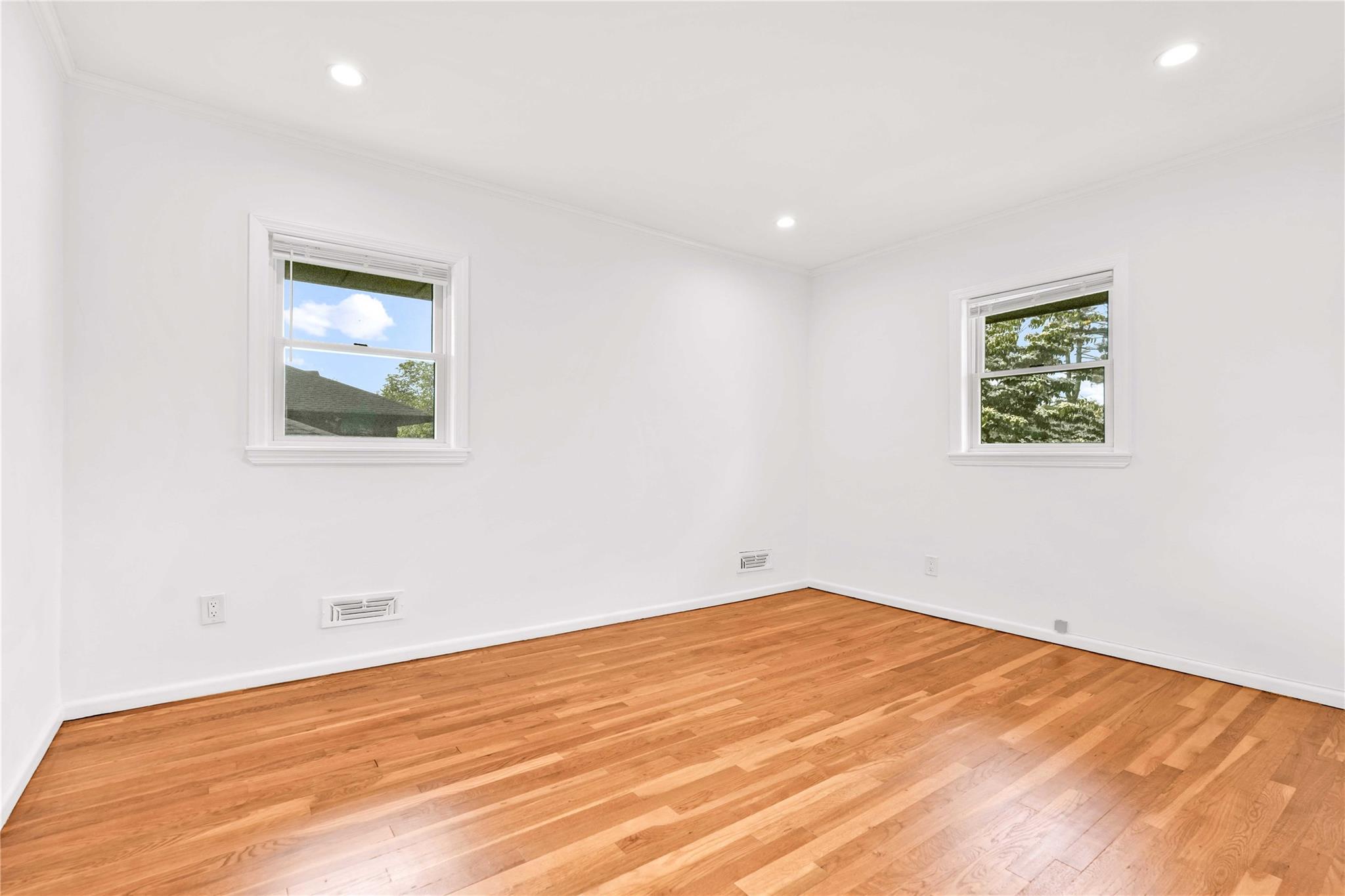 906 Bromton Drive Property Photo 13