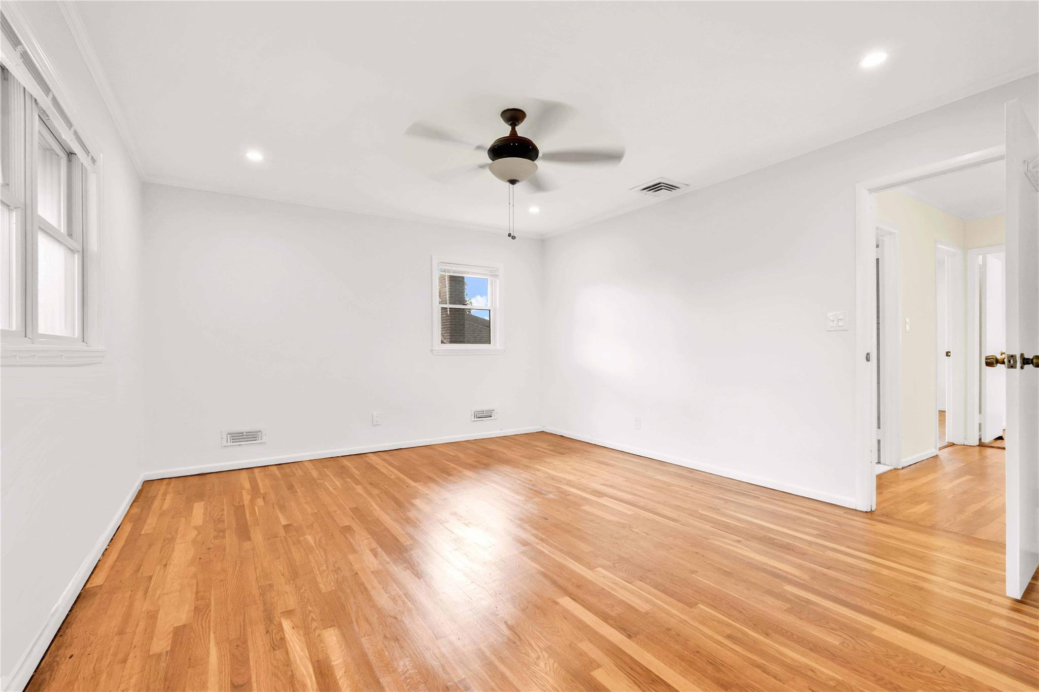 906 Bromton Drive Property Photo 21