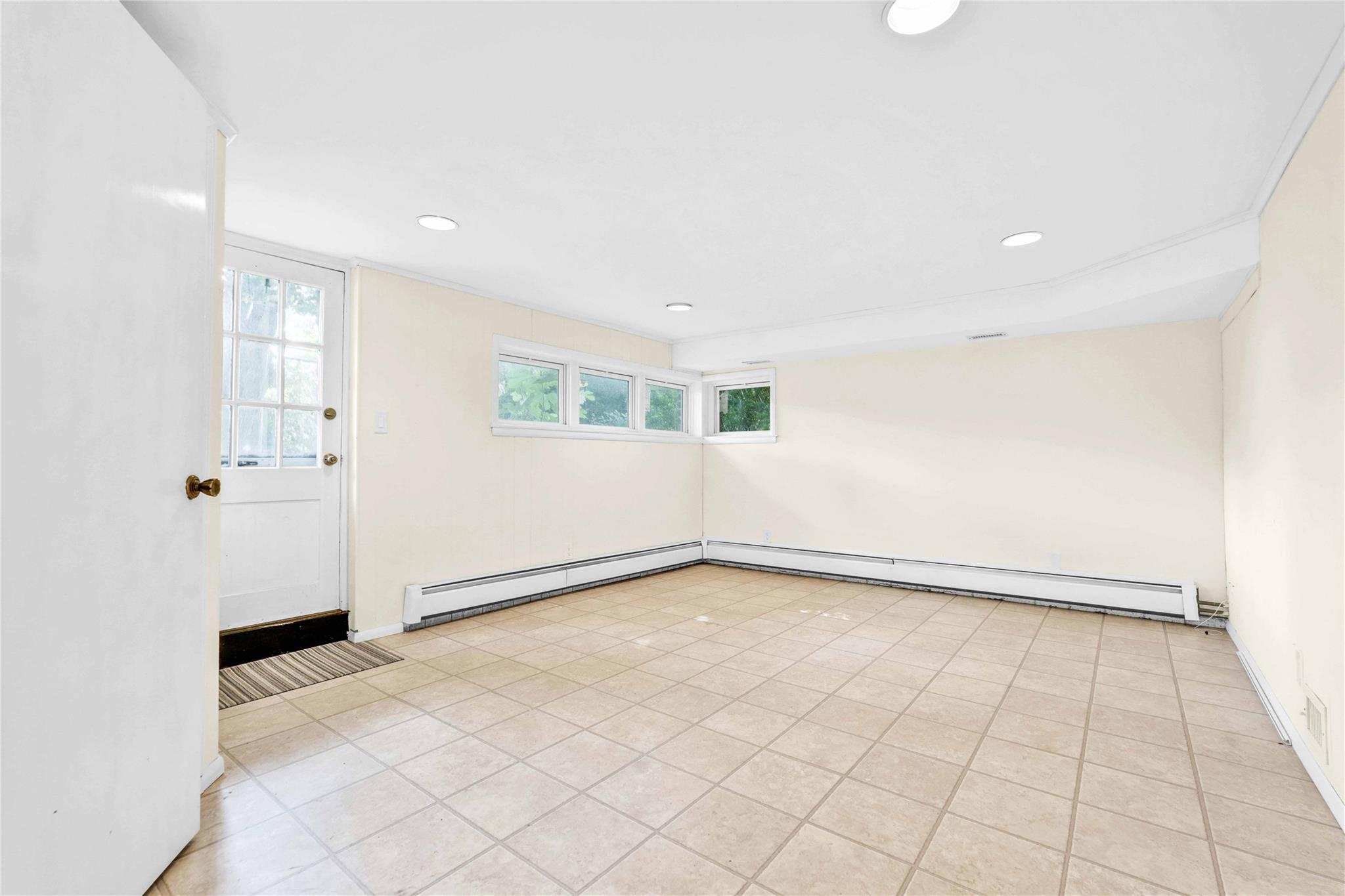 906 Bromton Drive Property Photo 28