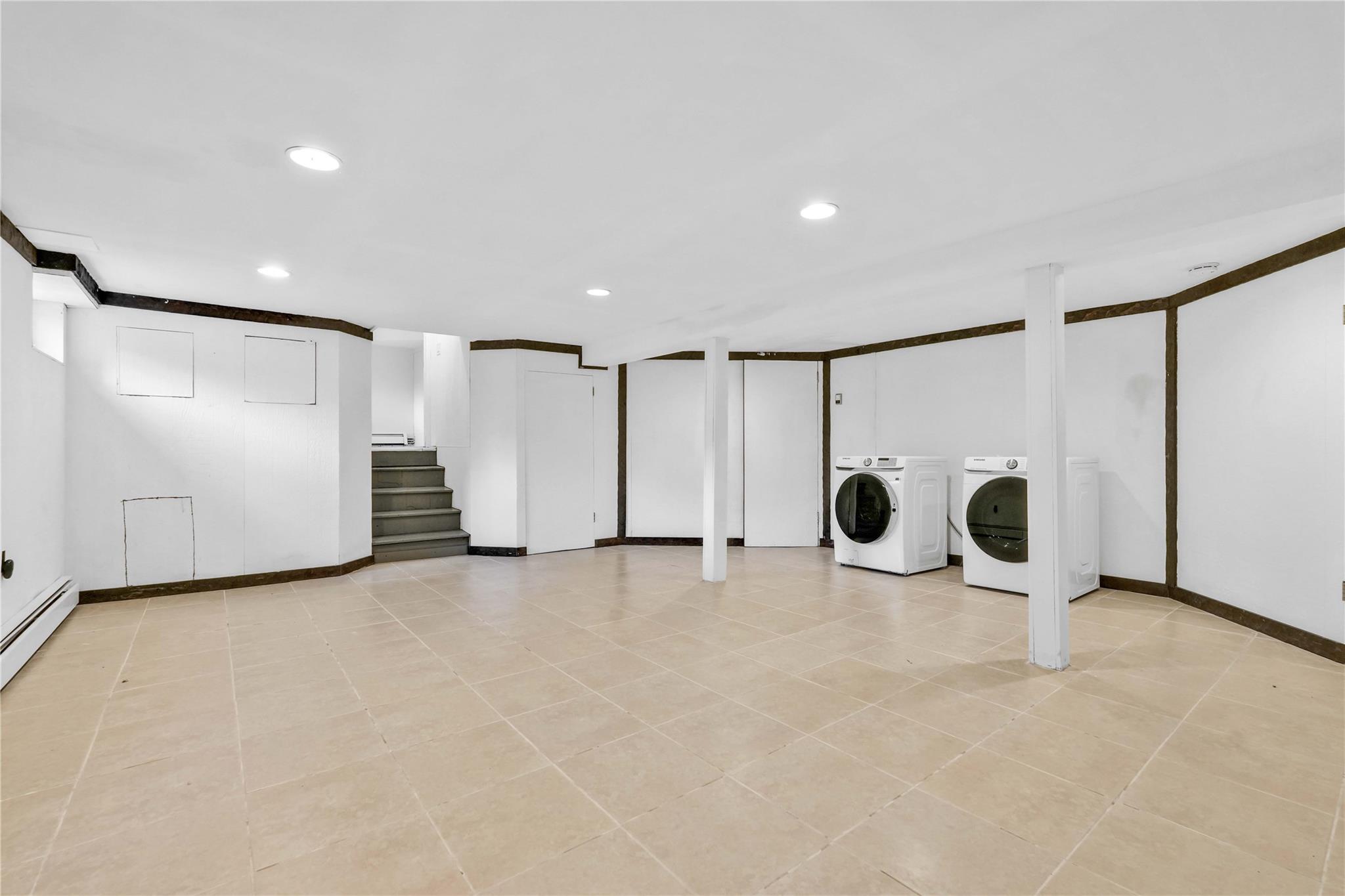 906 Bromton Drive Property Photo 33