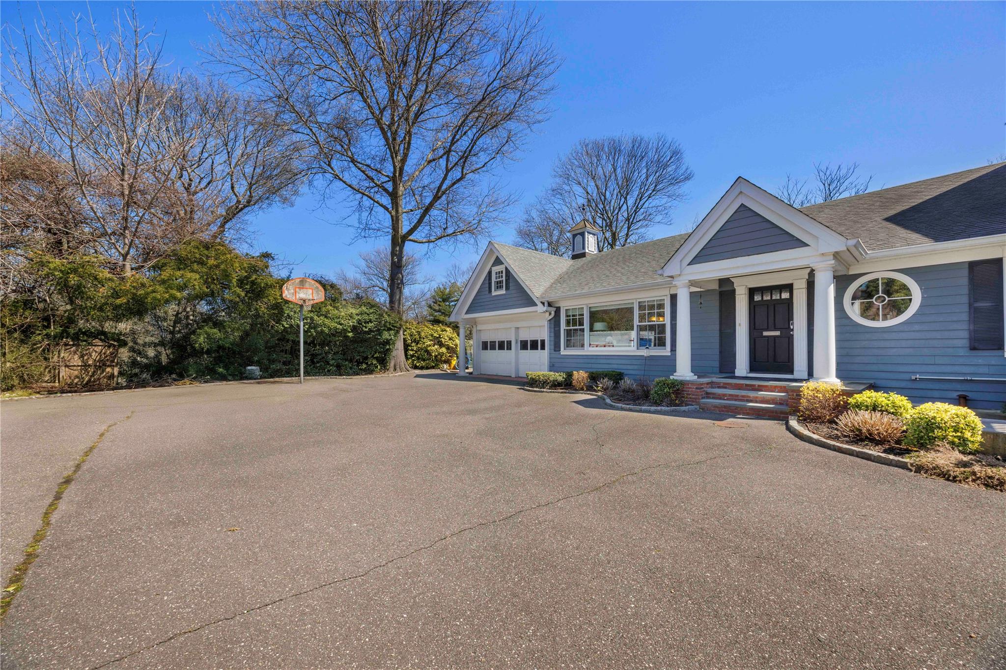 233 Narragansett Avenue Property Photo 25