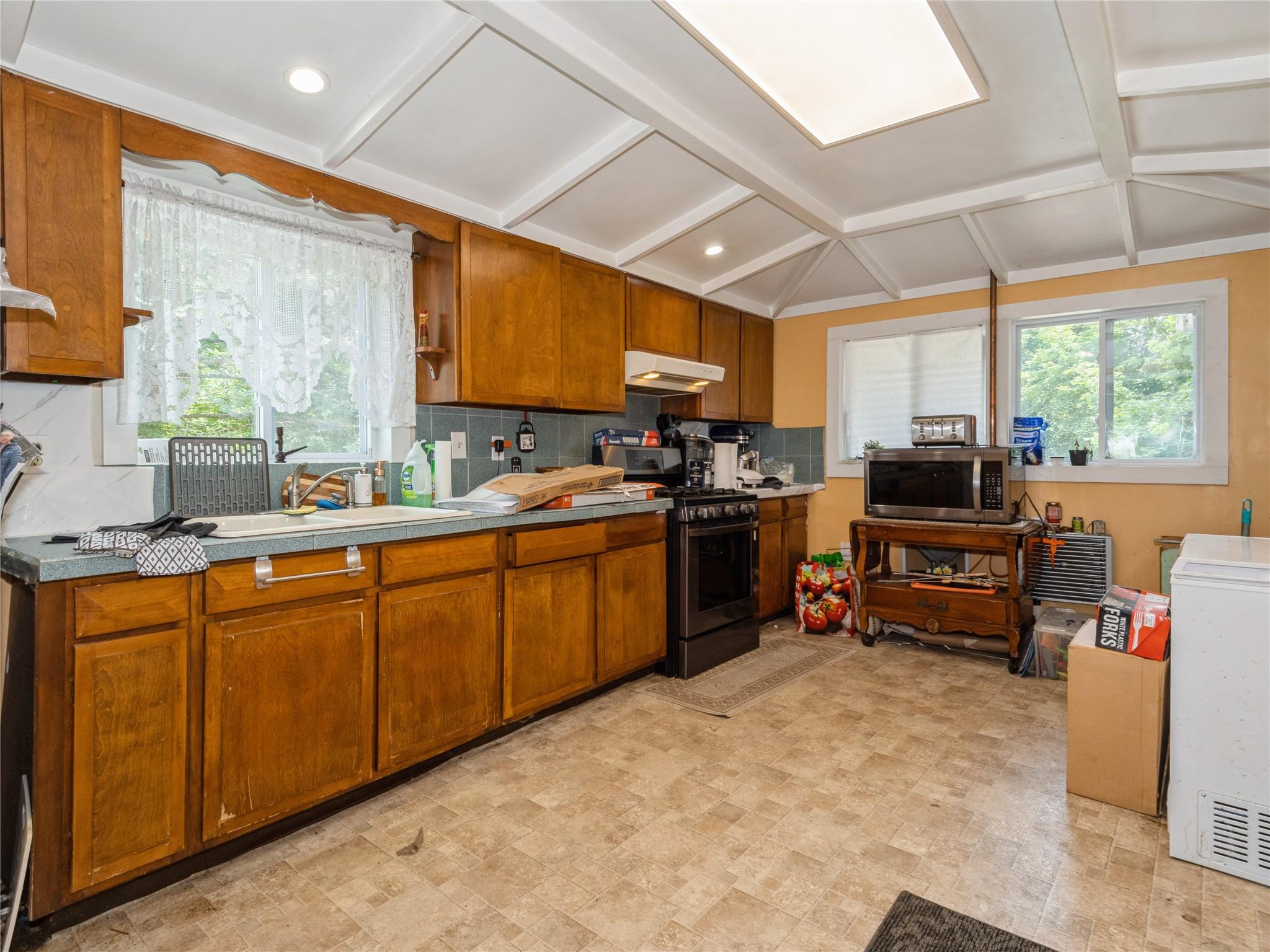 413 Vassar Road Property Photo 20