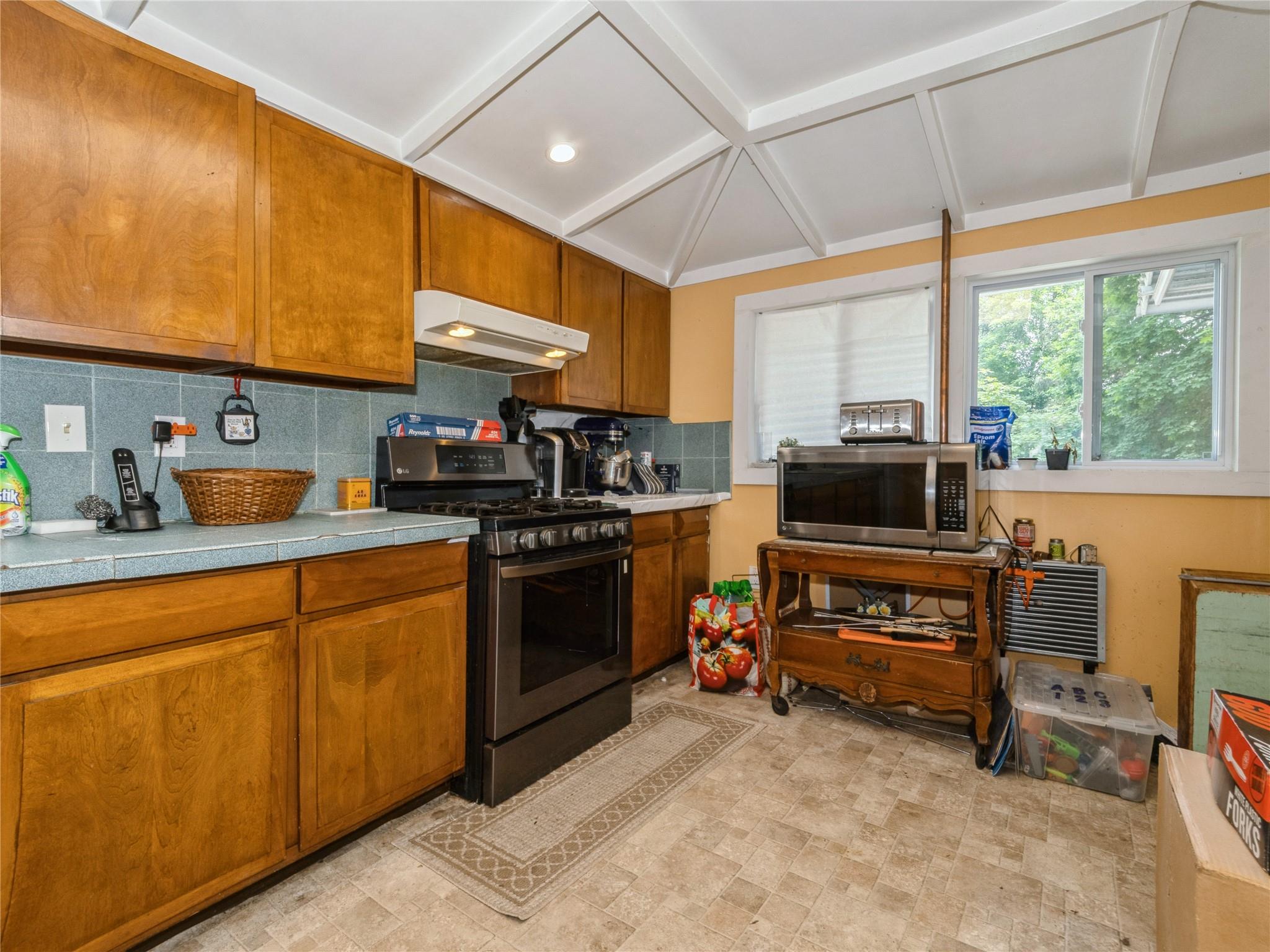 413 Vassar Road Property Photo 29