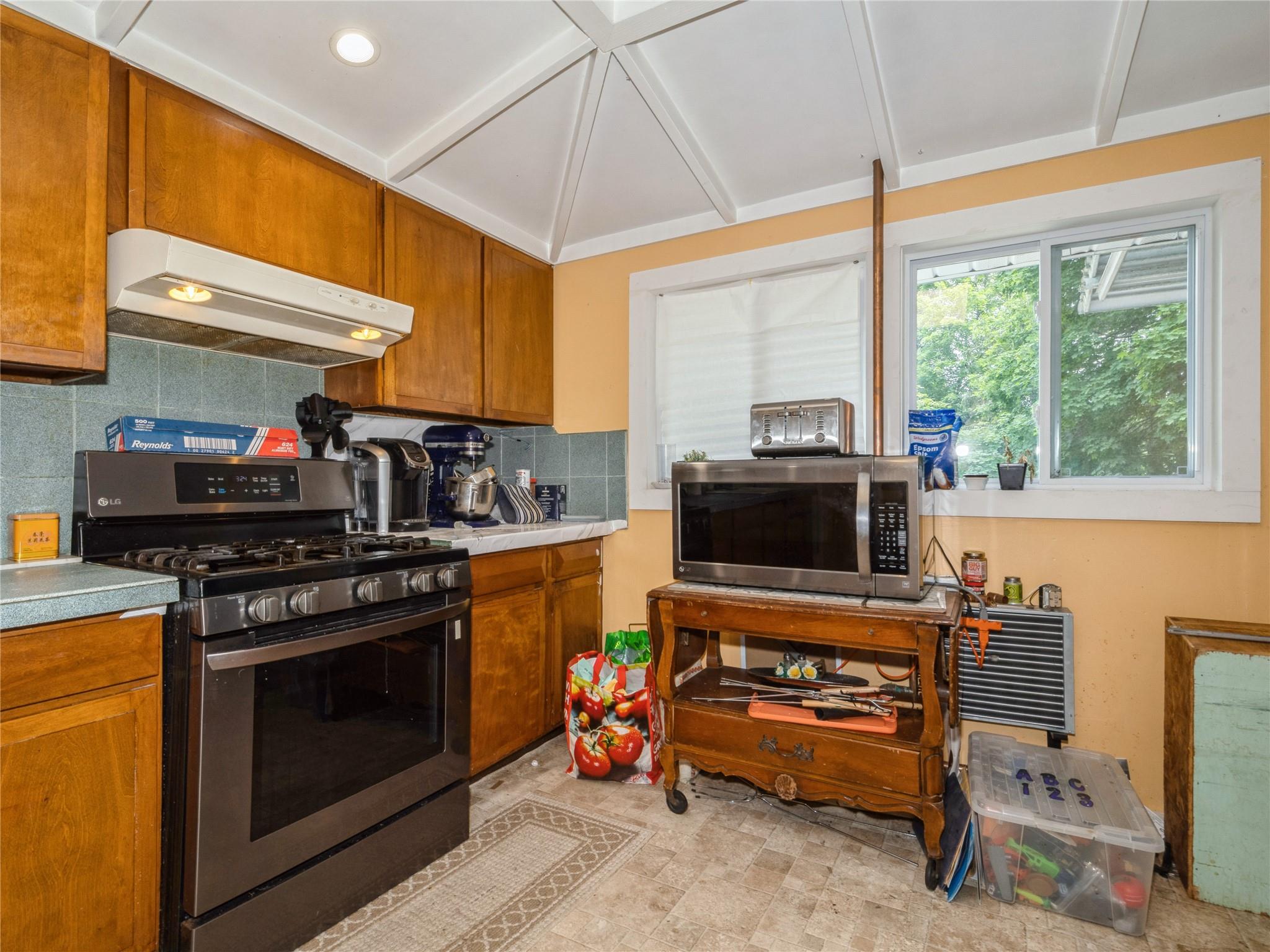 413 Vassar Road Property Photo 31