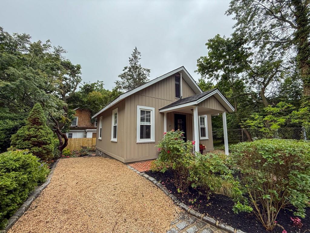 27 12th Avenue Property Photo 1