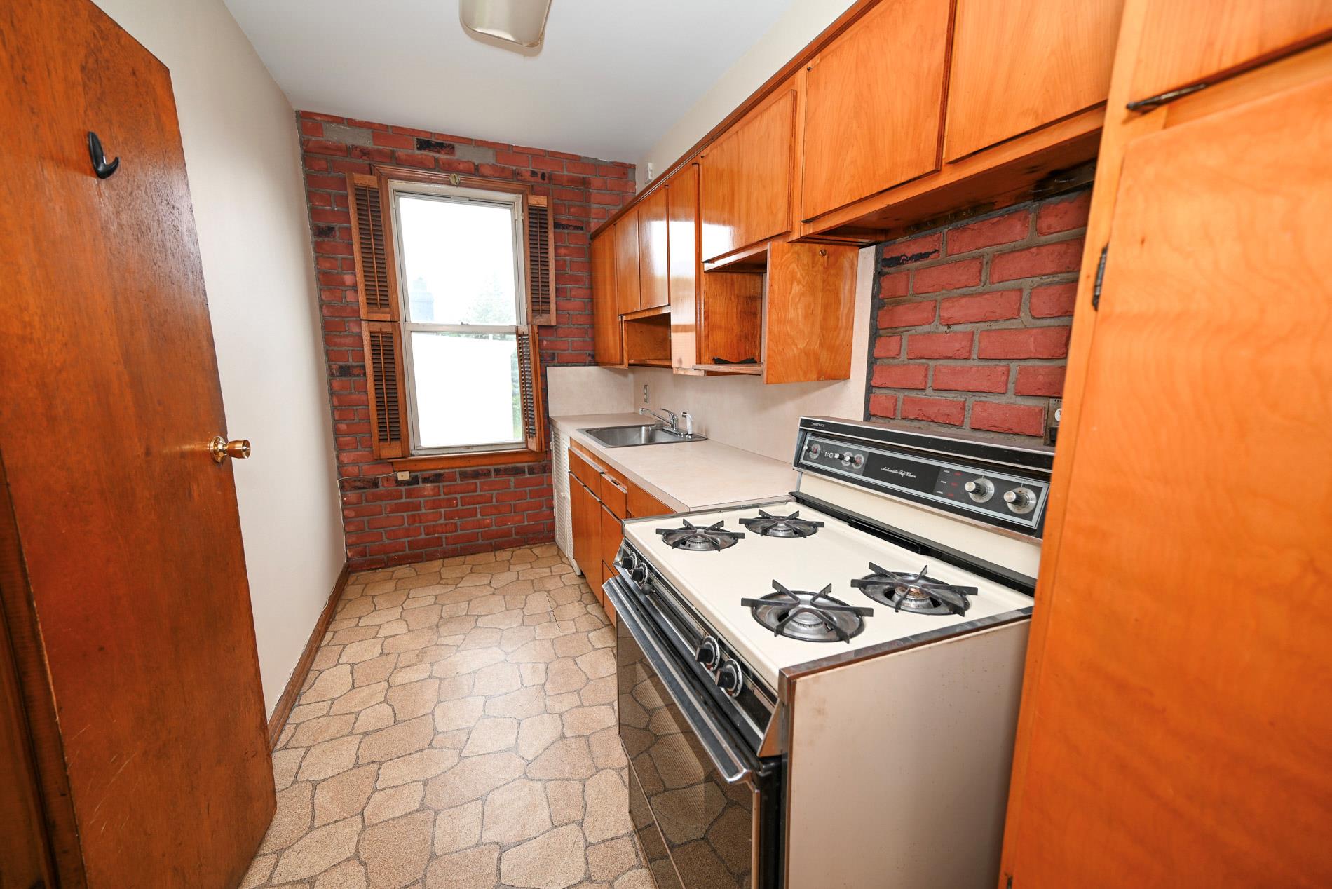 56-57 61st Street Property Photo 12