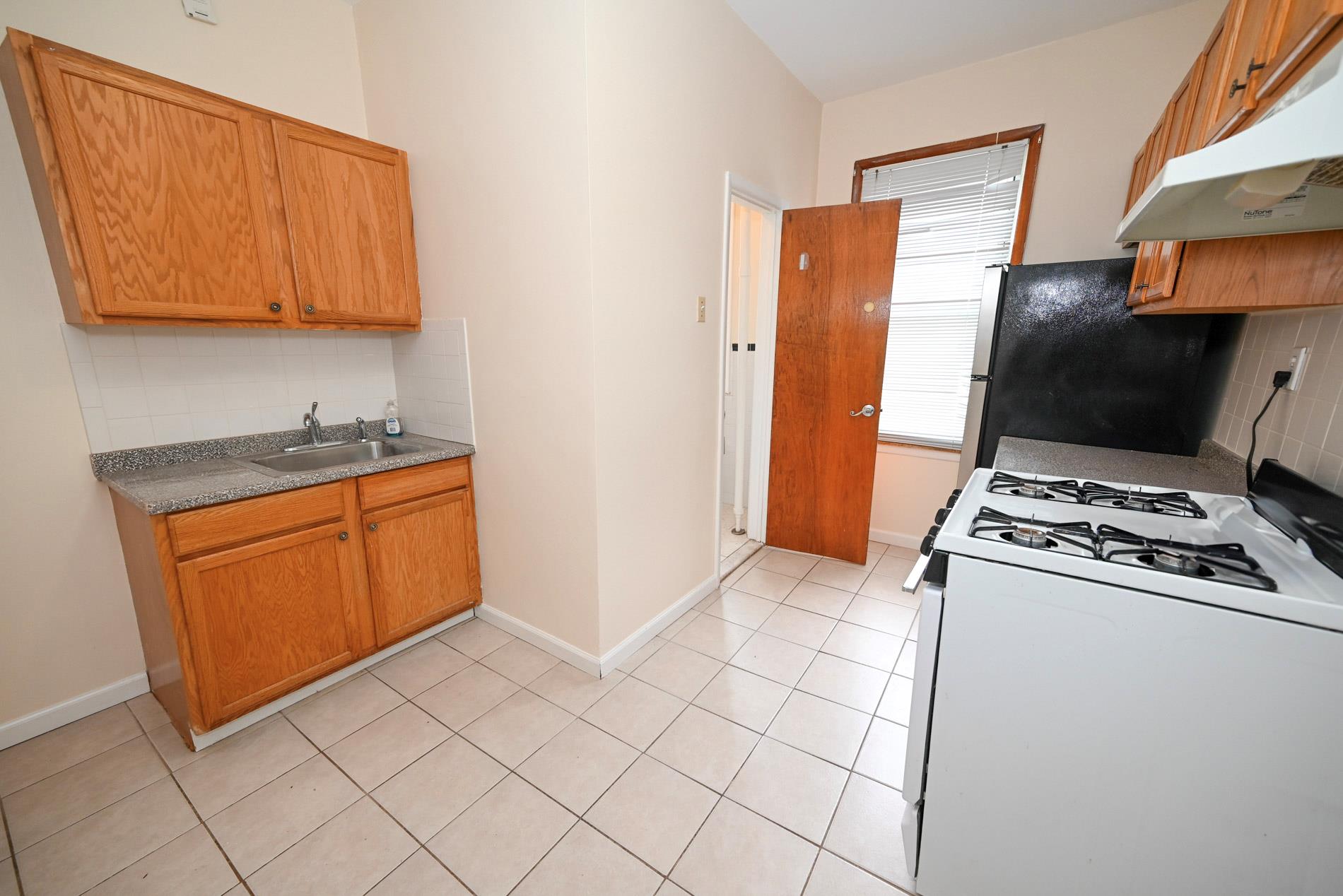56-57 61st Street Property Photo 21
