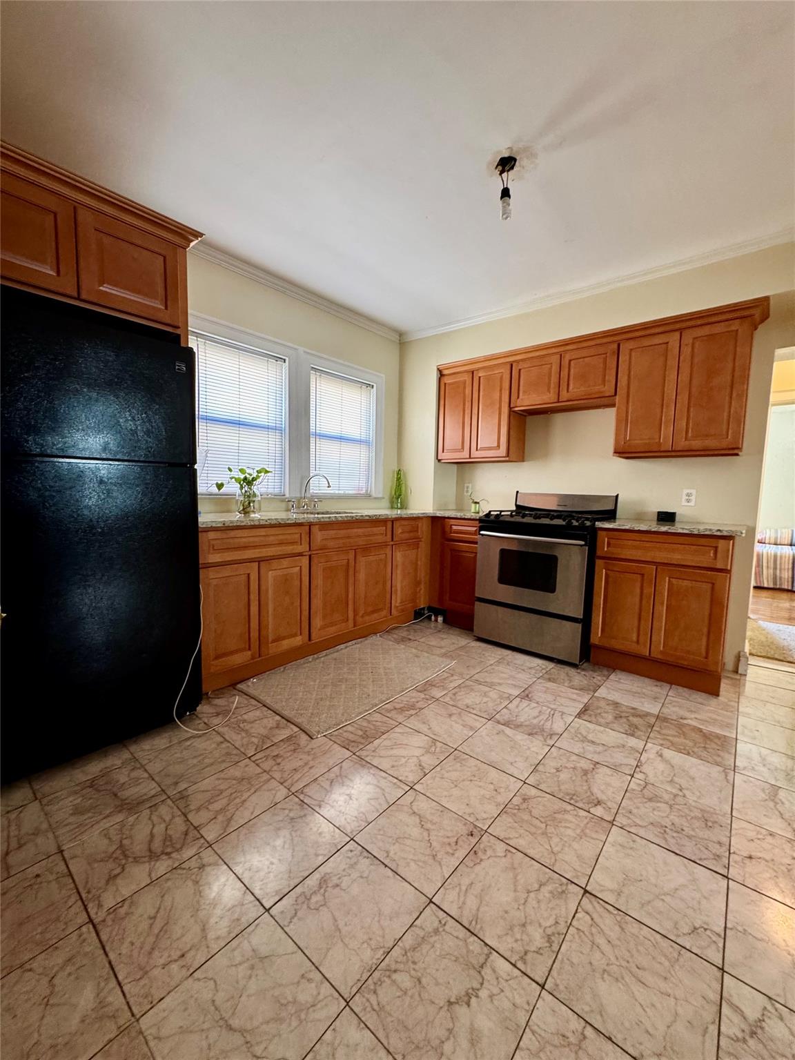 4212 Monticello Avenue Property Photo 6