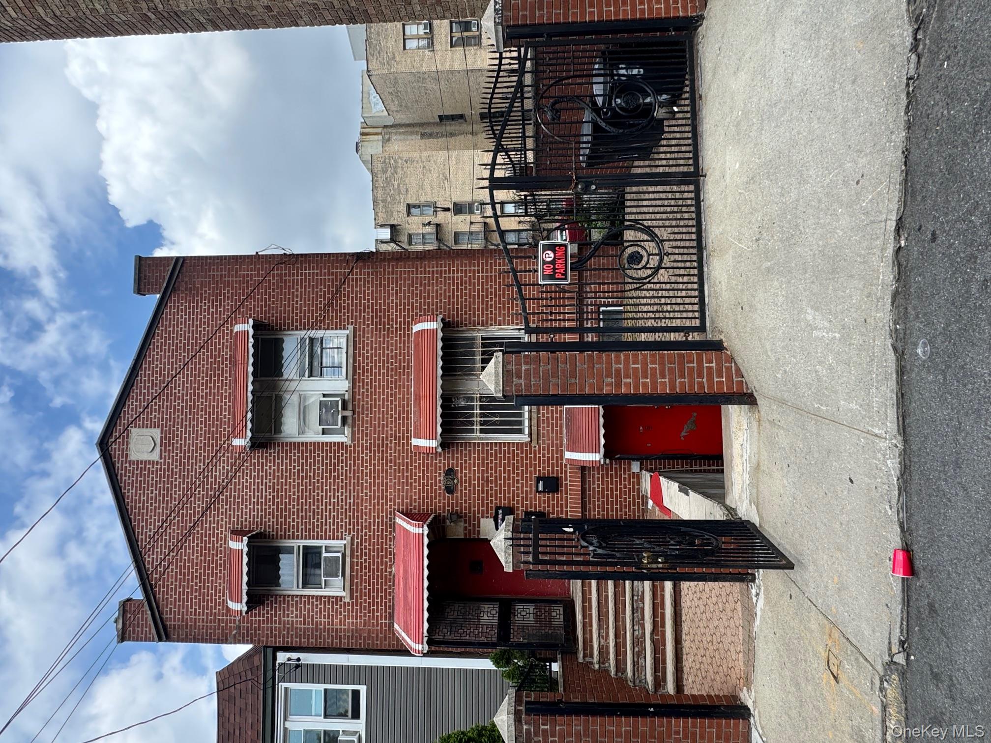 1800 Palisade Place Property Photo 1