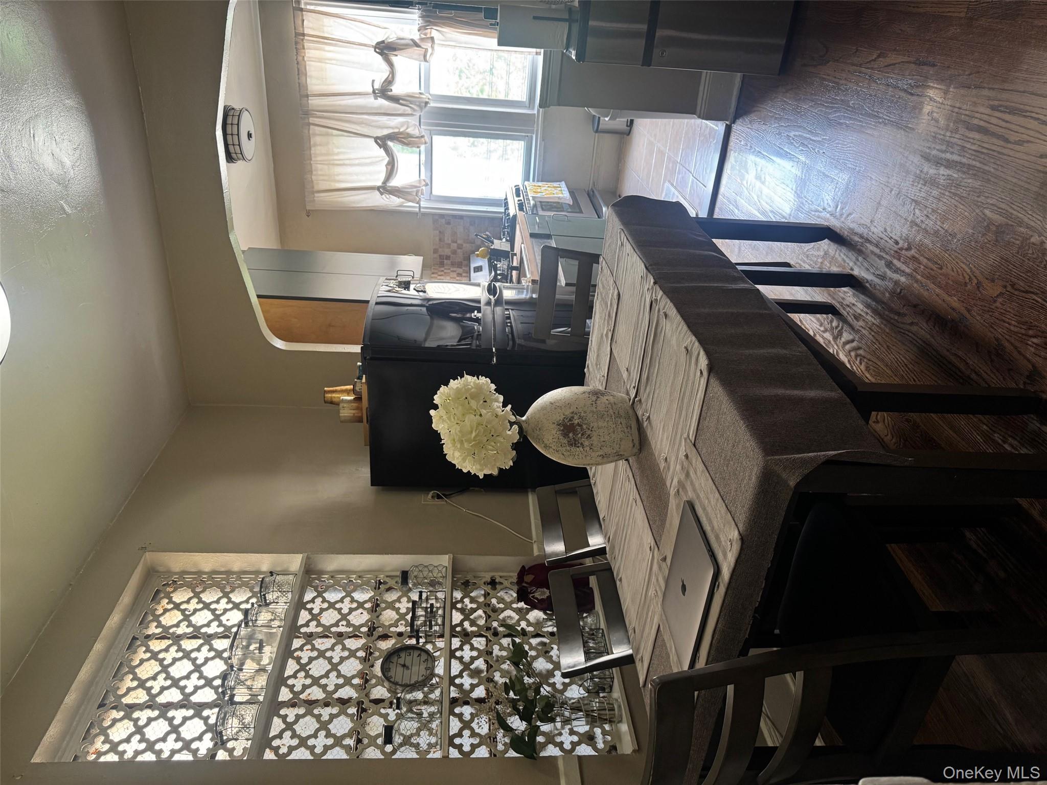 1800 Palisade Place Property Photo 11