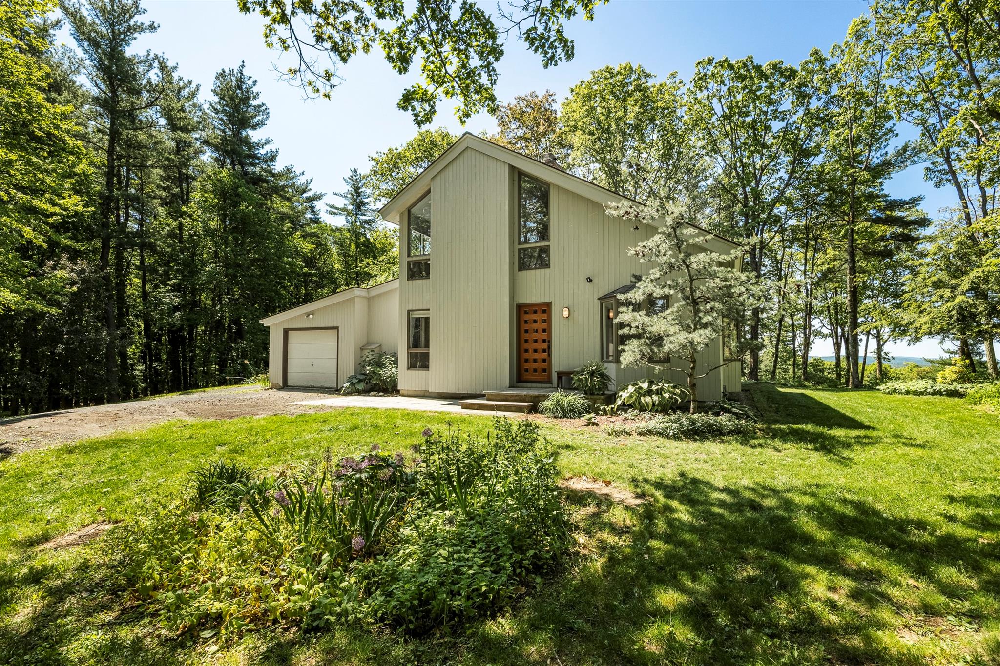 66 Beacon Hill Rd Property Photo 1