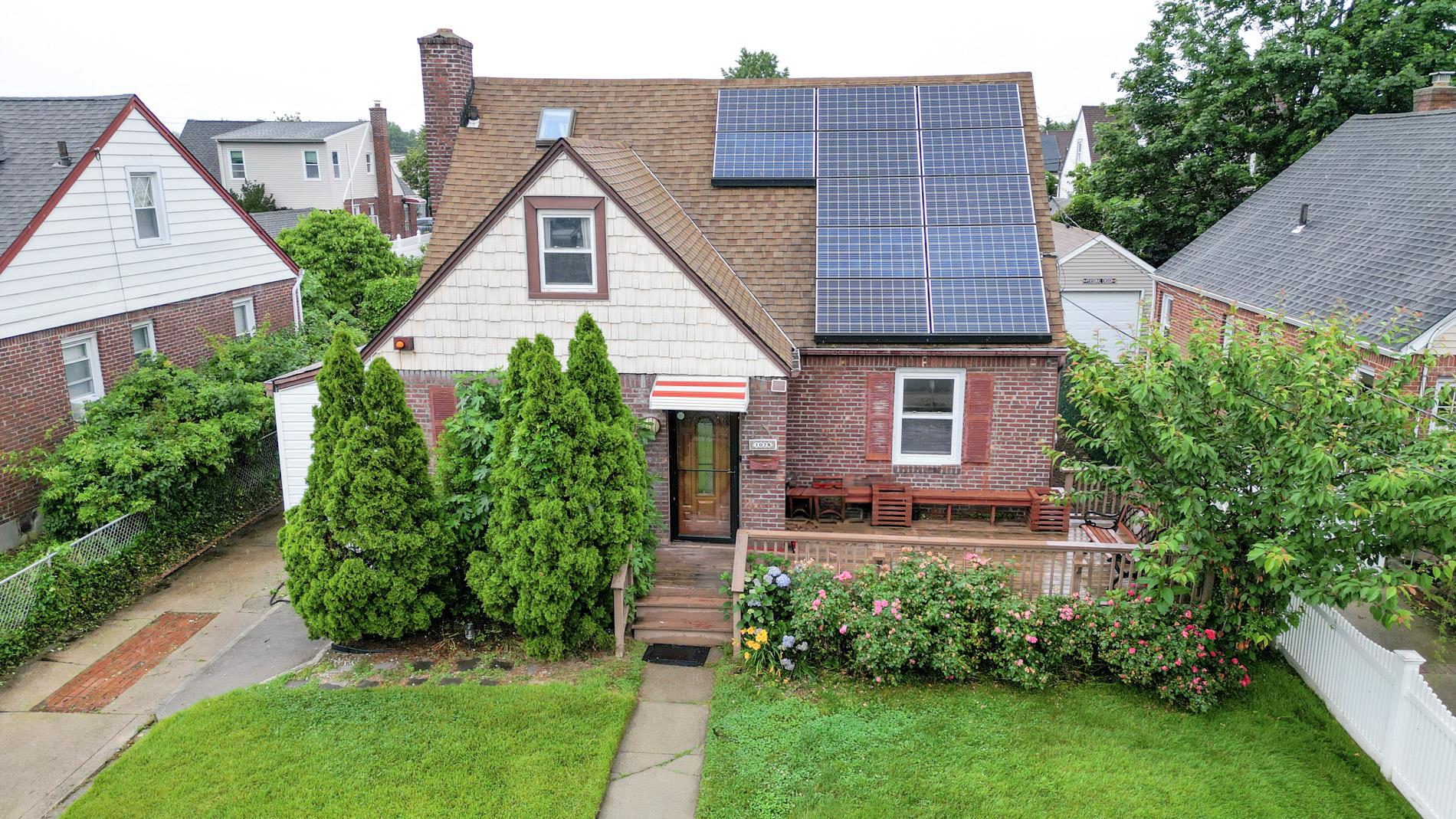 1078 Hancock Avenue Property Photo 1