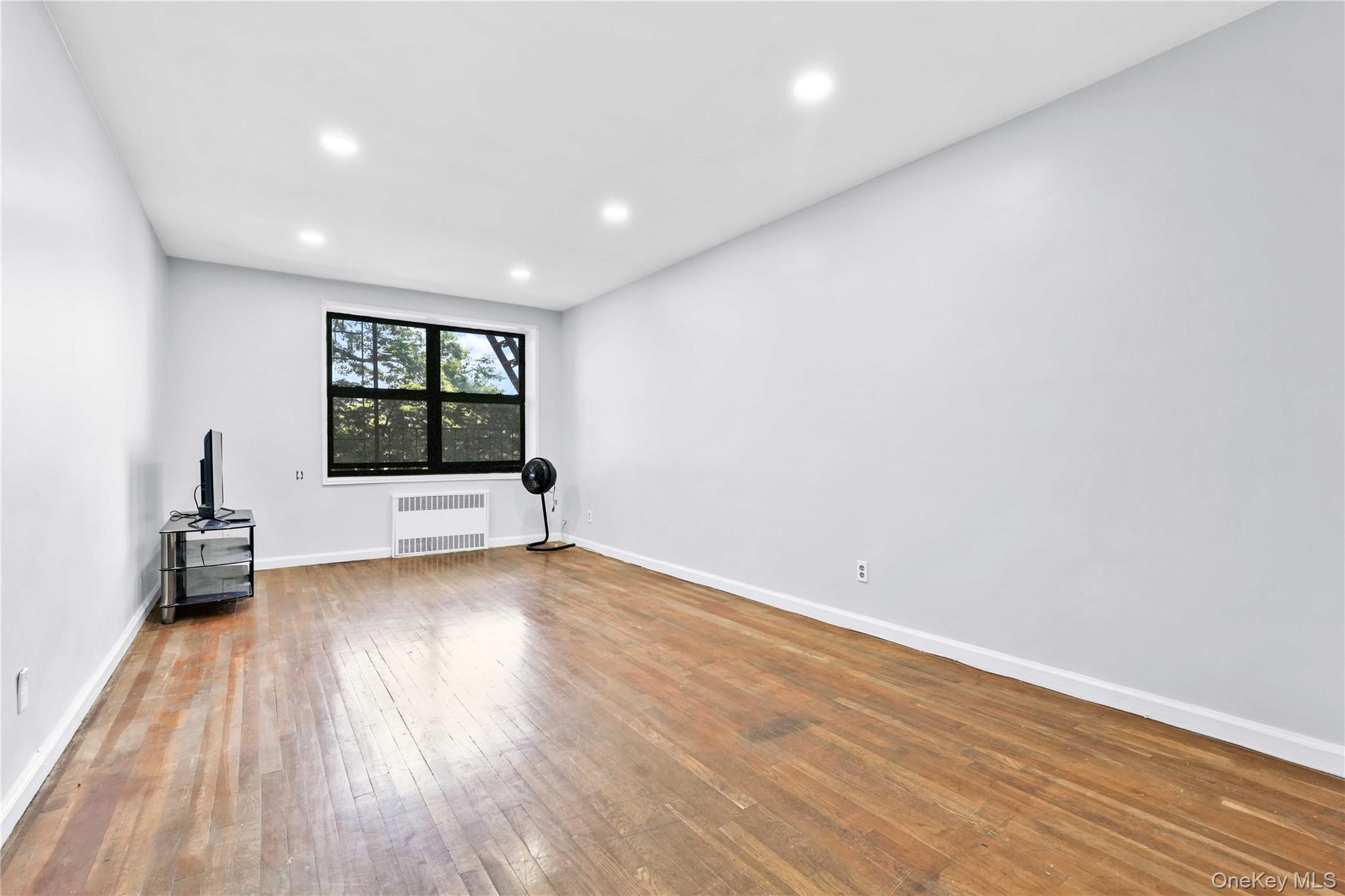 25-11 Union Street 2a Property Photo 2
