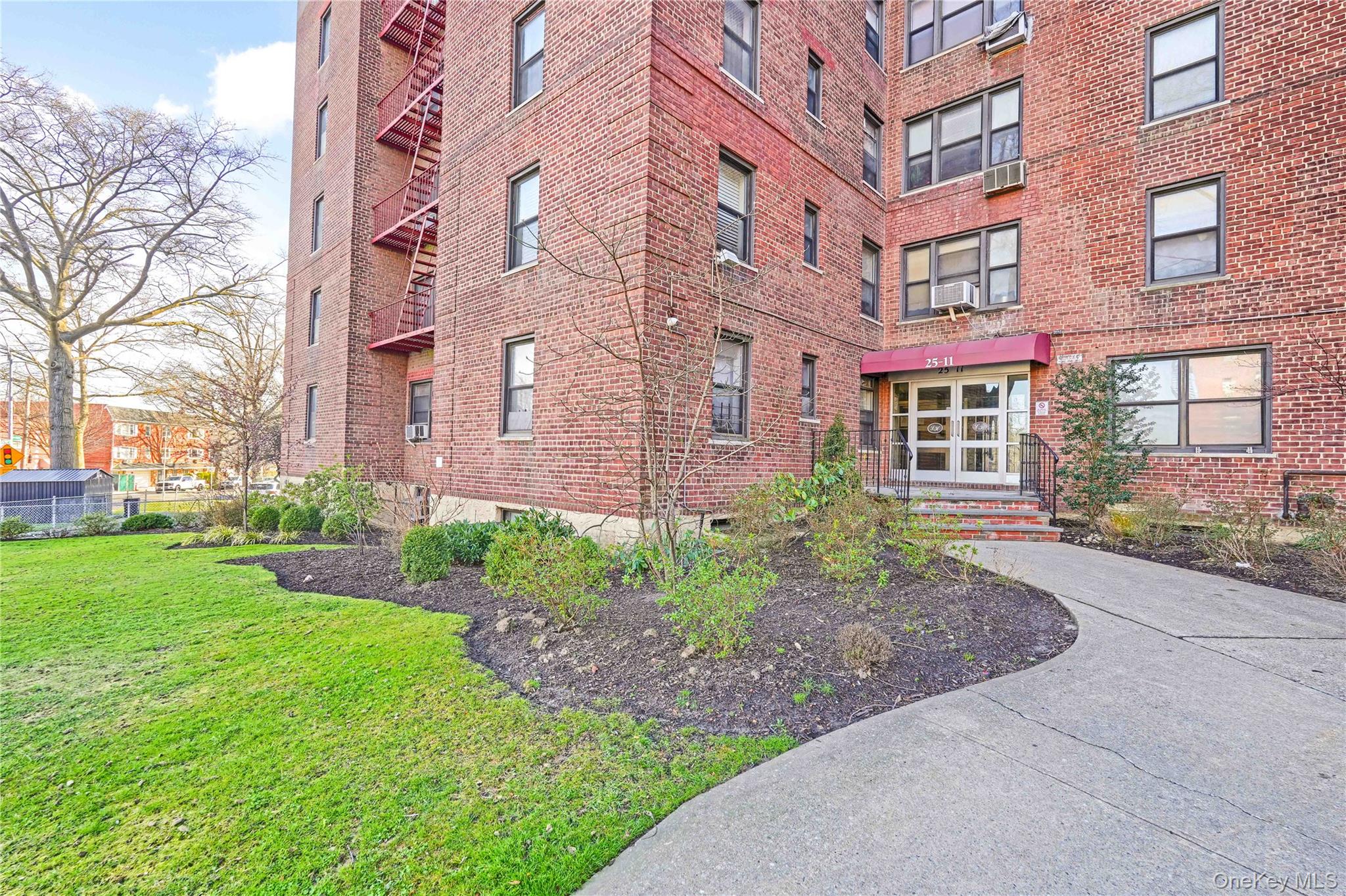 25-11 Union Street 2a Property Photo 16