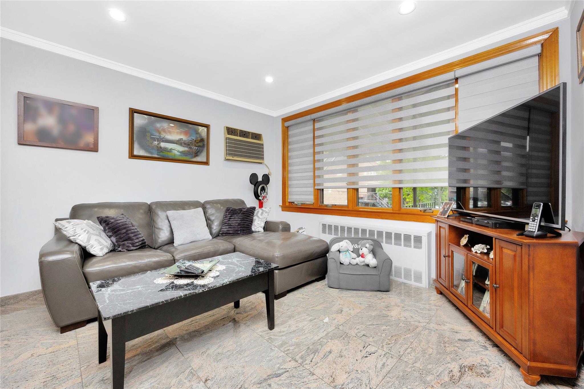 2616 Brown Street Property Photo 3