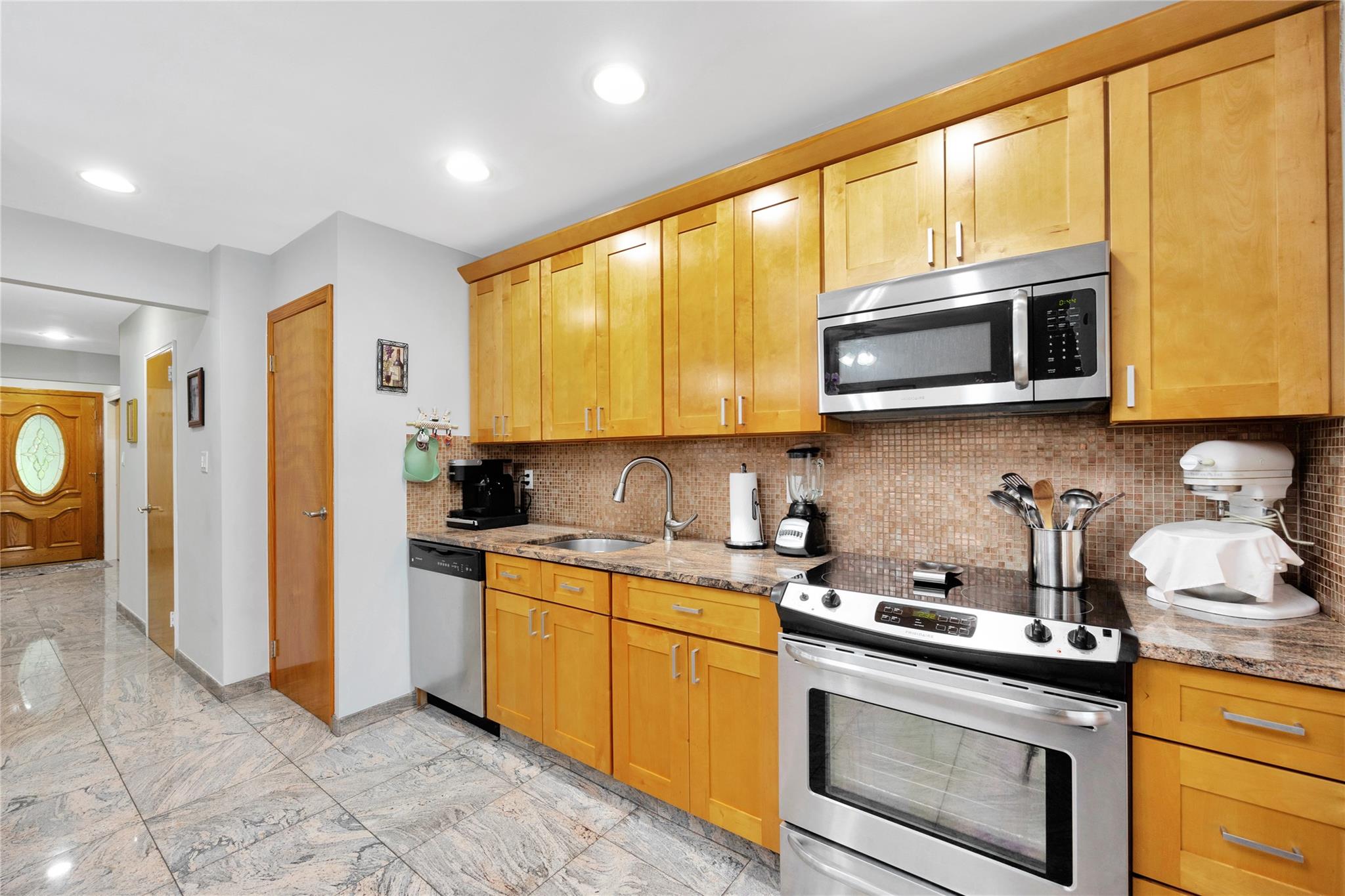 2616 Brown Street Property Photo 9