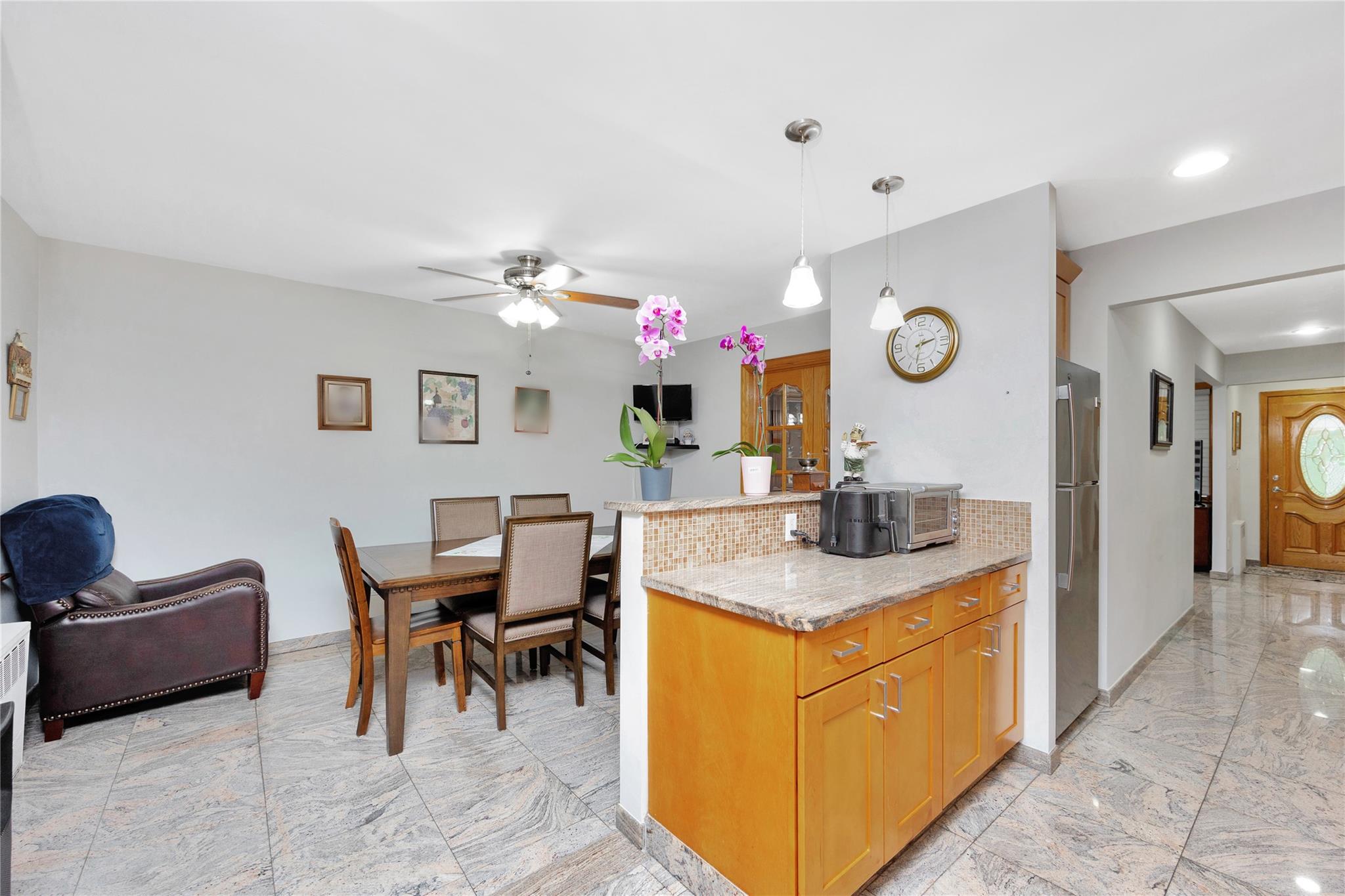 2616 Brown Street Property Photo 10