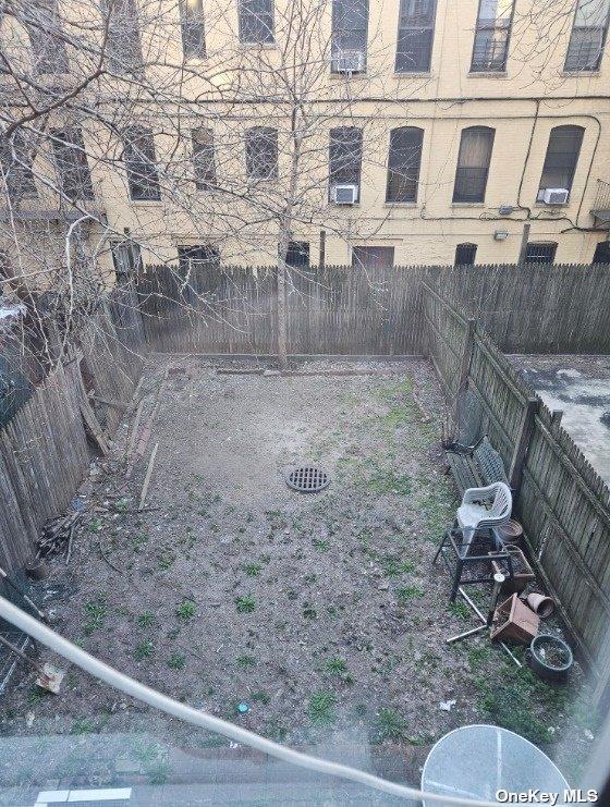 2298 Loring Place Property Photo 14