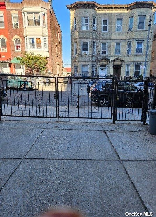 2298 Loring Place Property Photo 15