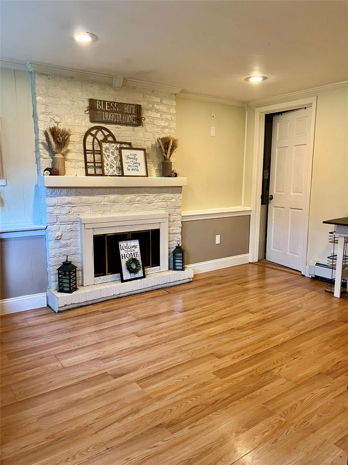 33 Roosevelt Place Property Photo 2