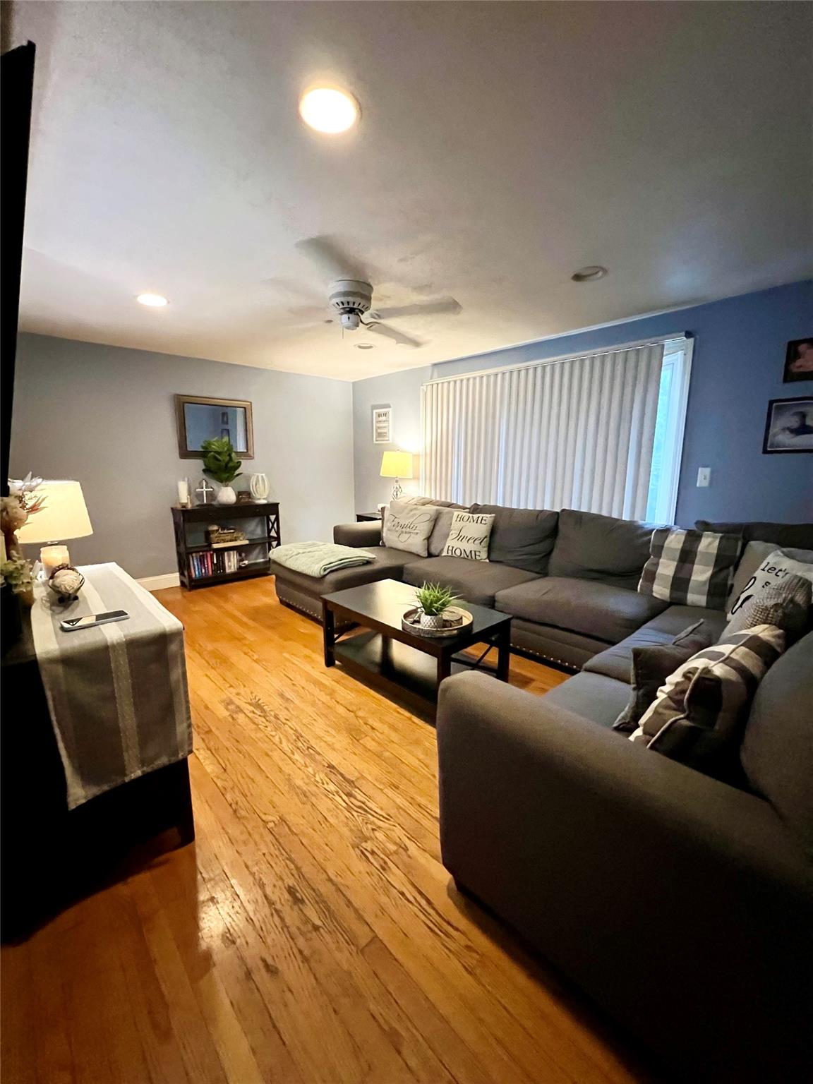 33 Roosevelt Place Property Photo 4