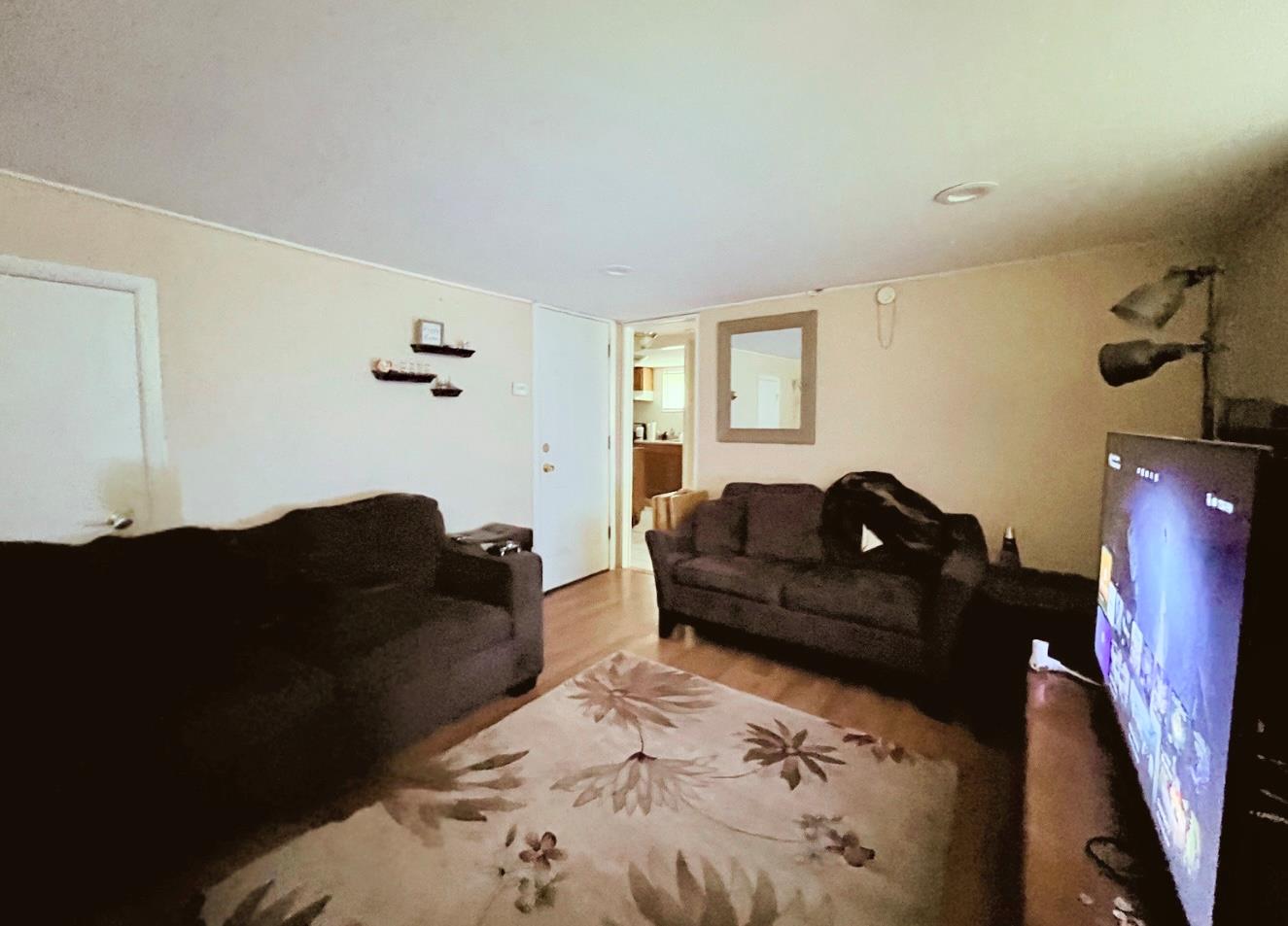 33 Roosevelt Place Property Photo 8