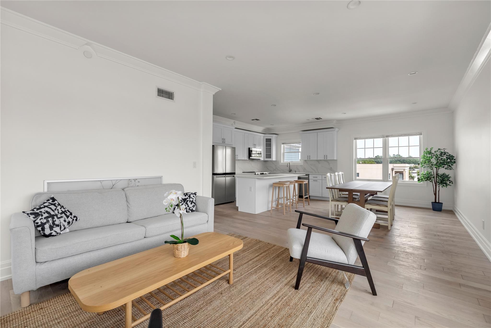 22 Sagamore Hill Drive 1a Property Photo 4