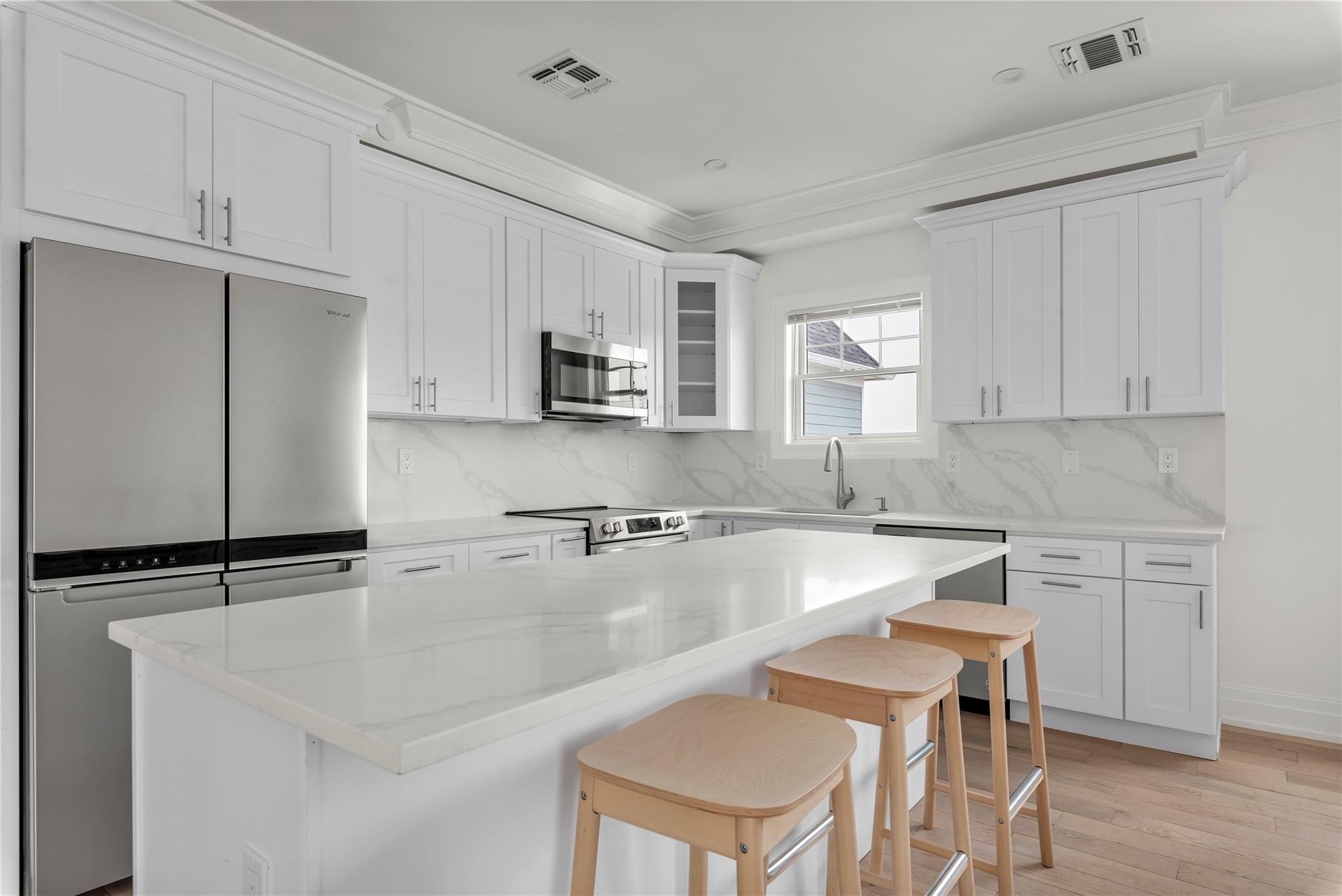 22 Sagamore Hill Drive 1a Property Photo 6