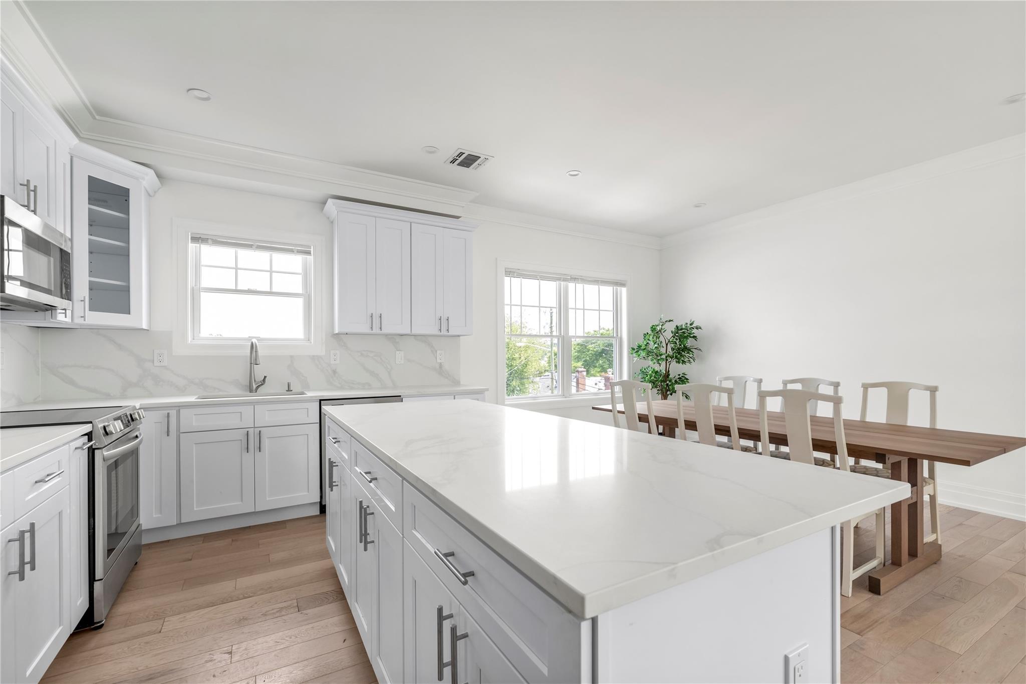 22 Sagamore Hill Drive 1a Property Photo 7