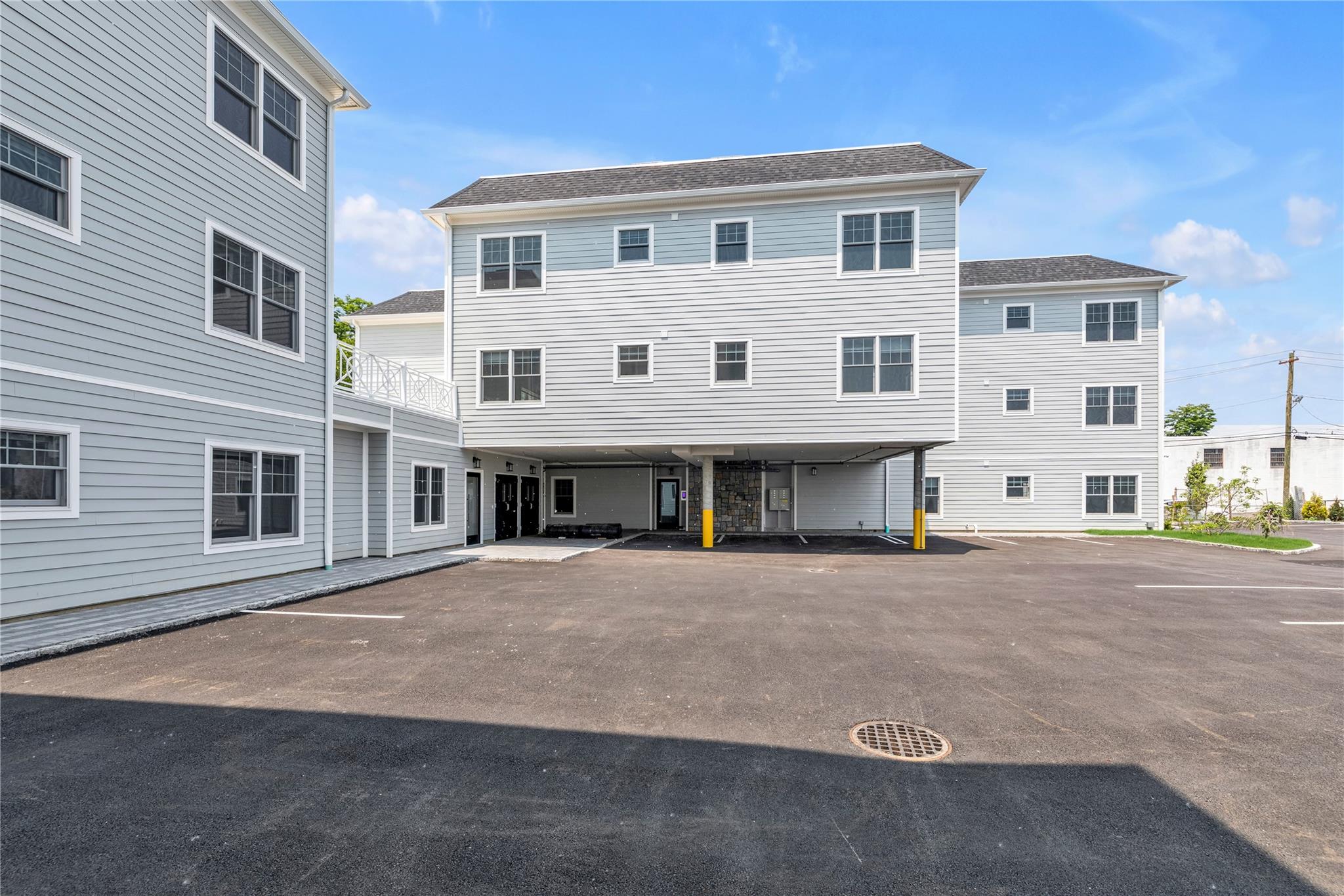 22 Sagamore Hill Drive 1a Property Photo 16