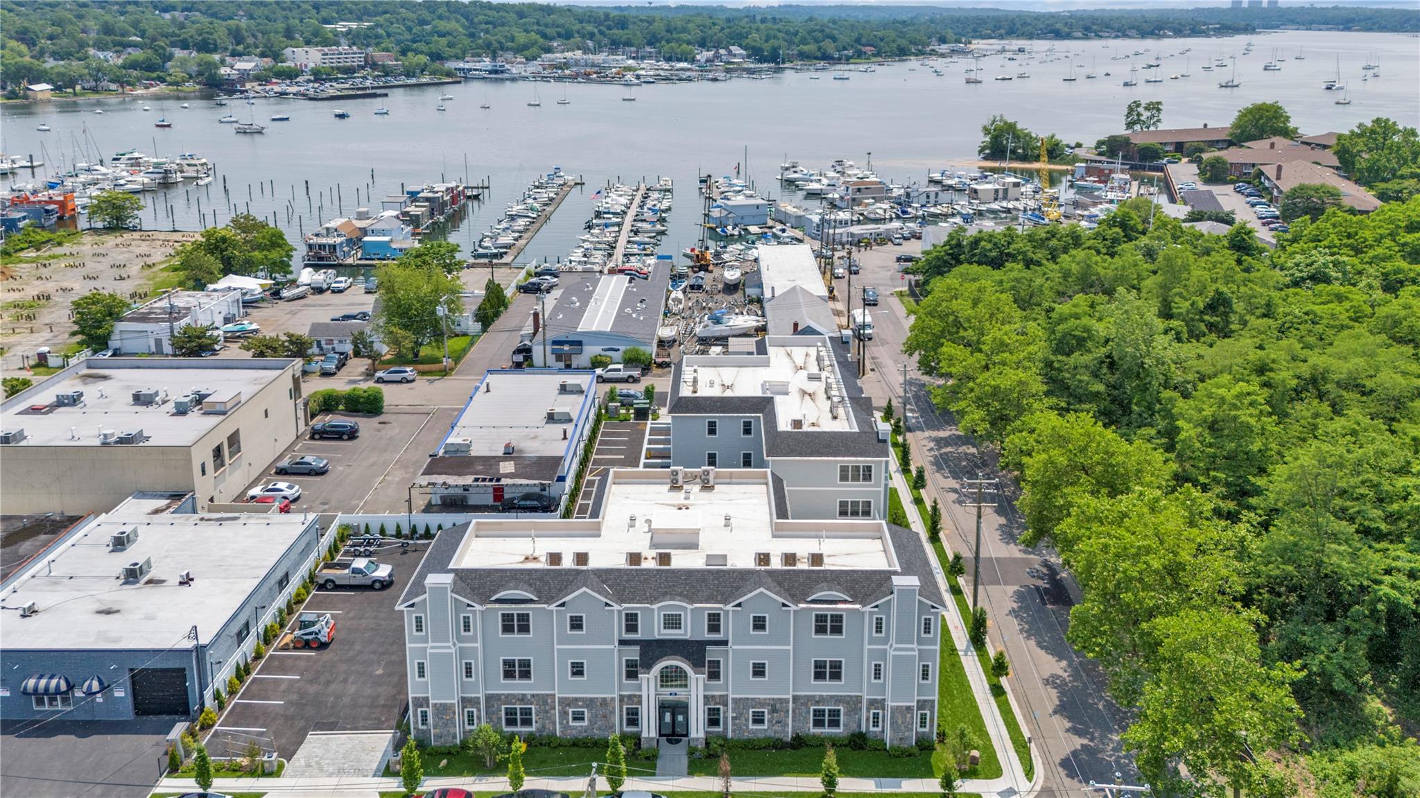 22 Sagamore Hill Drive 1a Property Photo 18